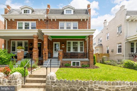 5715 4TH STREET NW WASHINGTON DC 20011