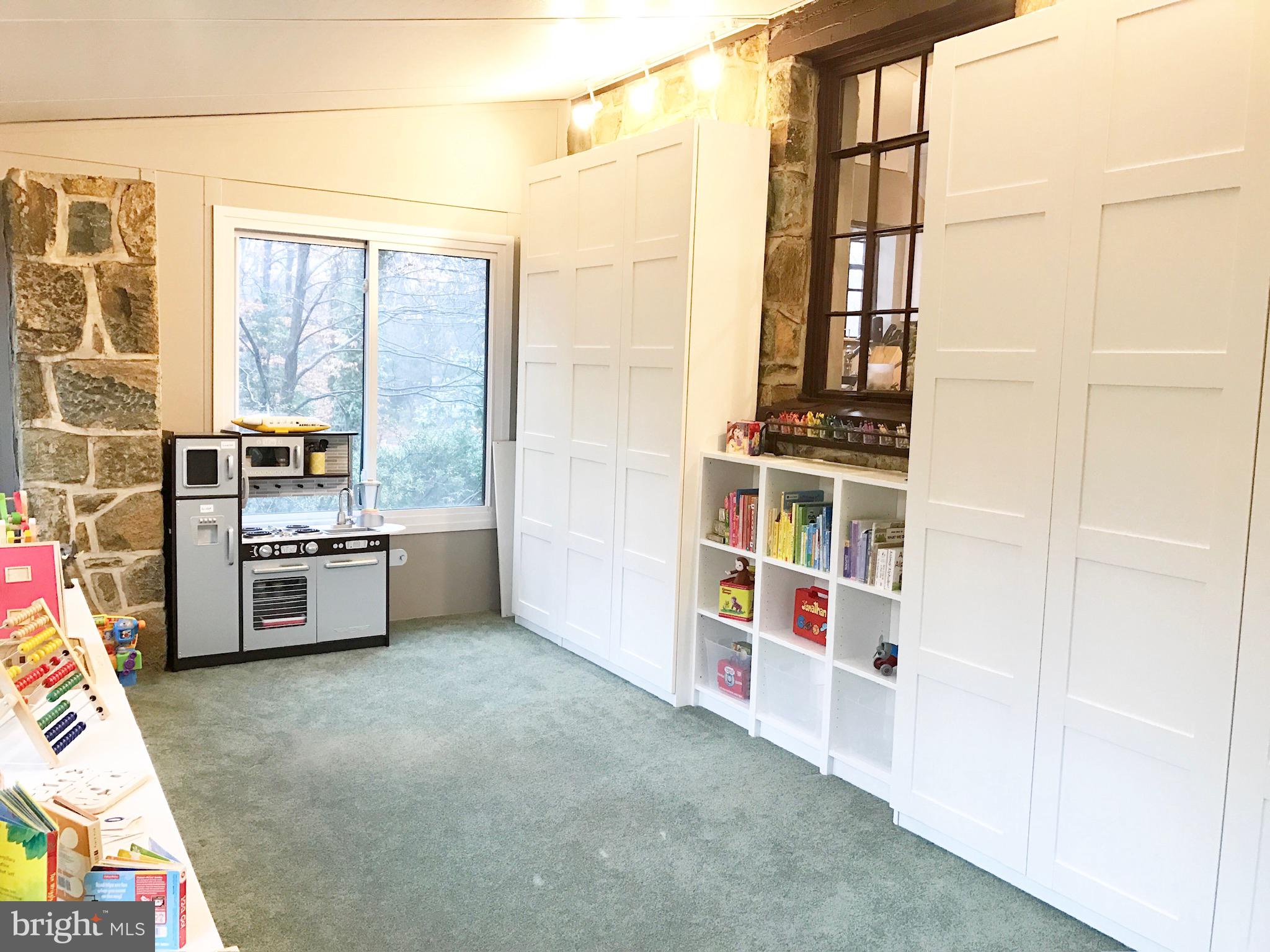 WOODHAVEN - Residential