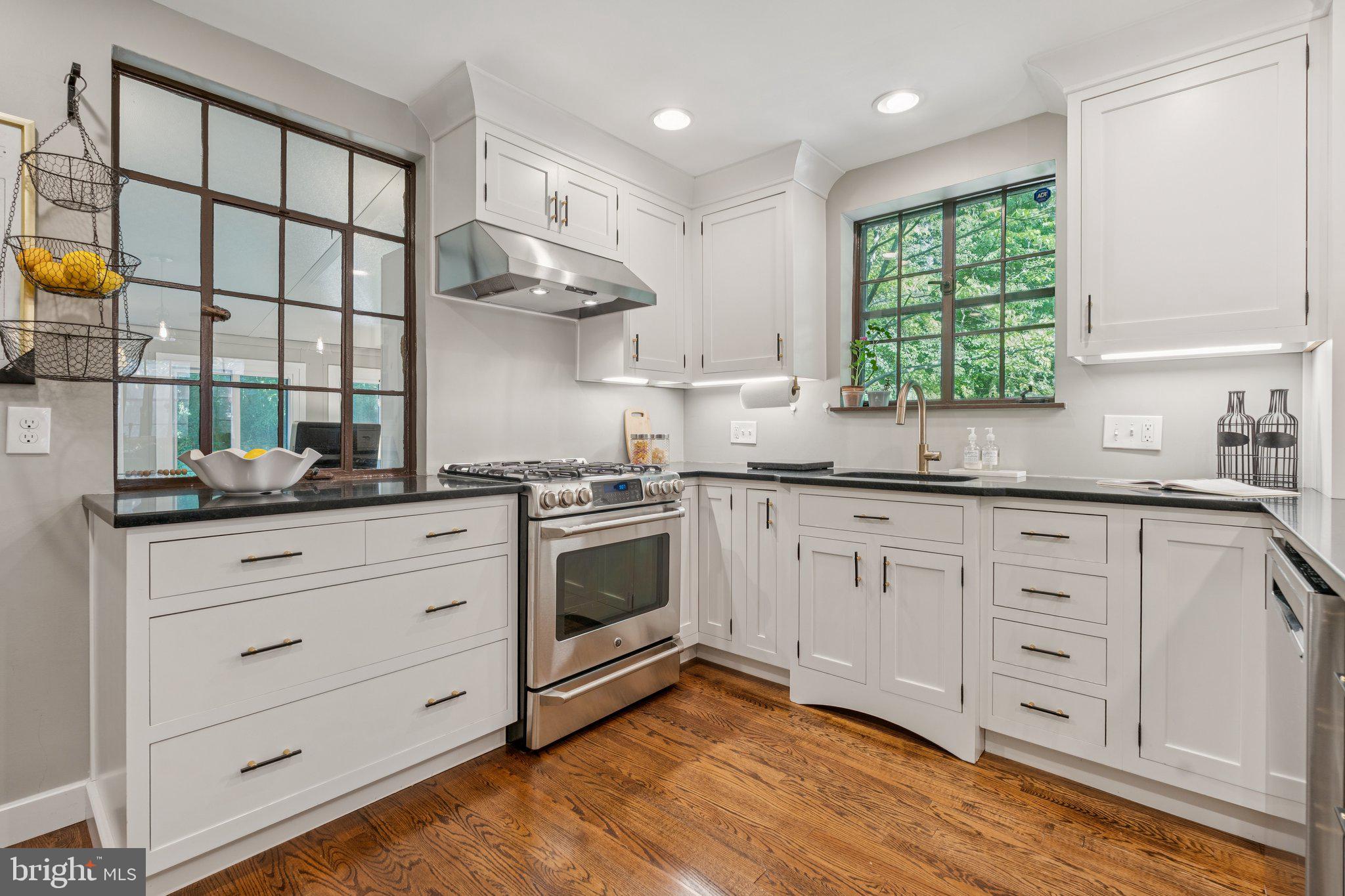 WOODHAVEN - Residential