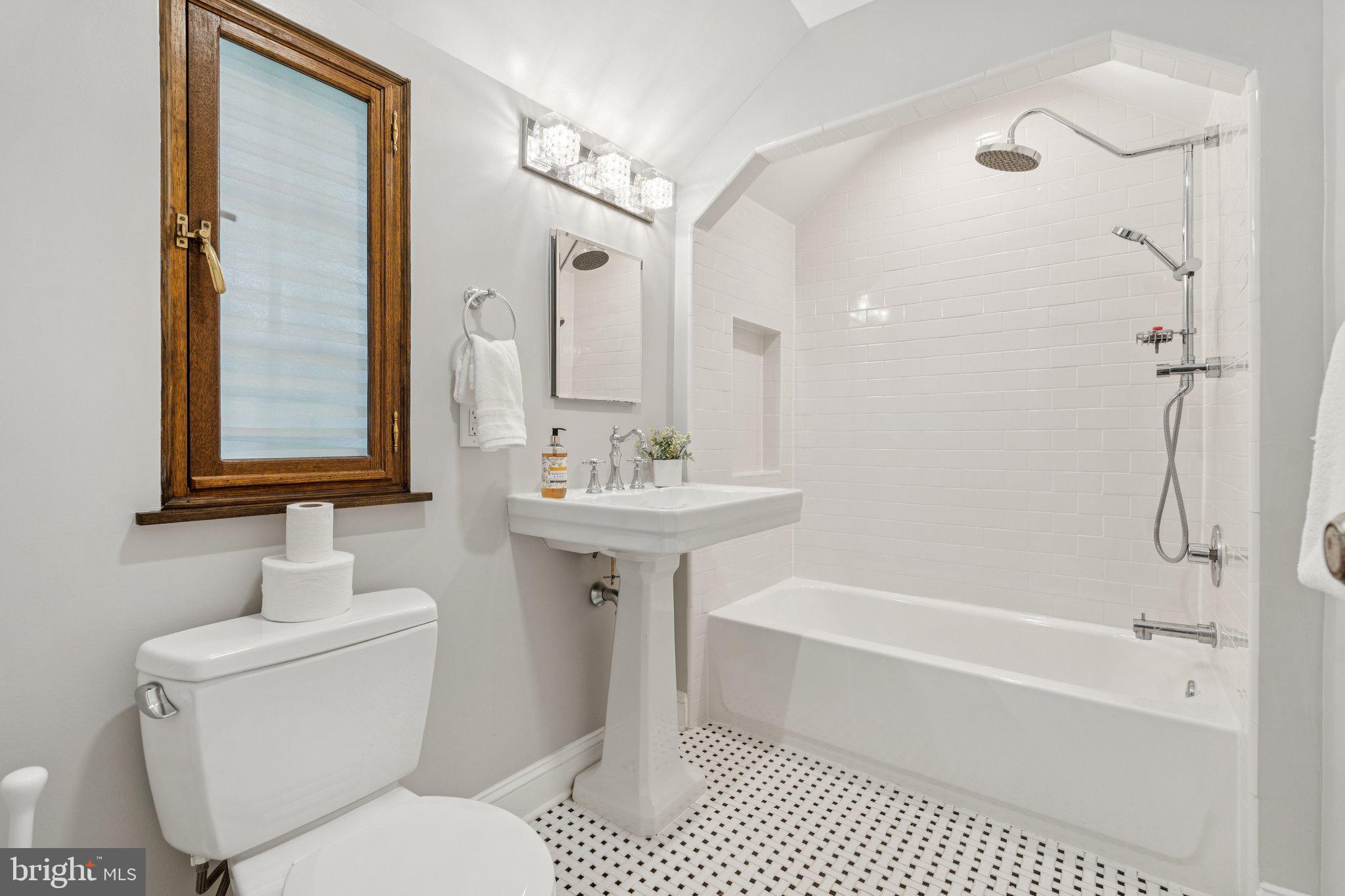 WOODHAVEN - Residential