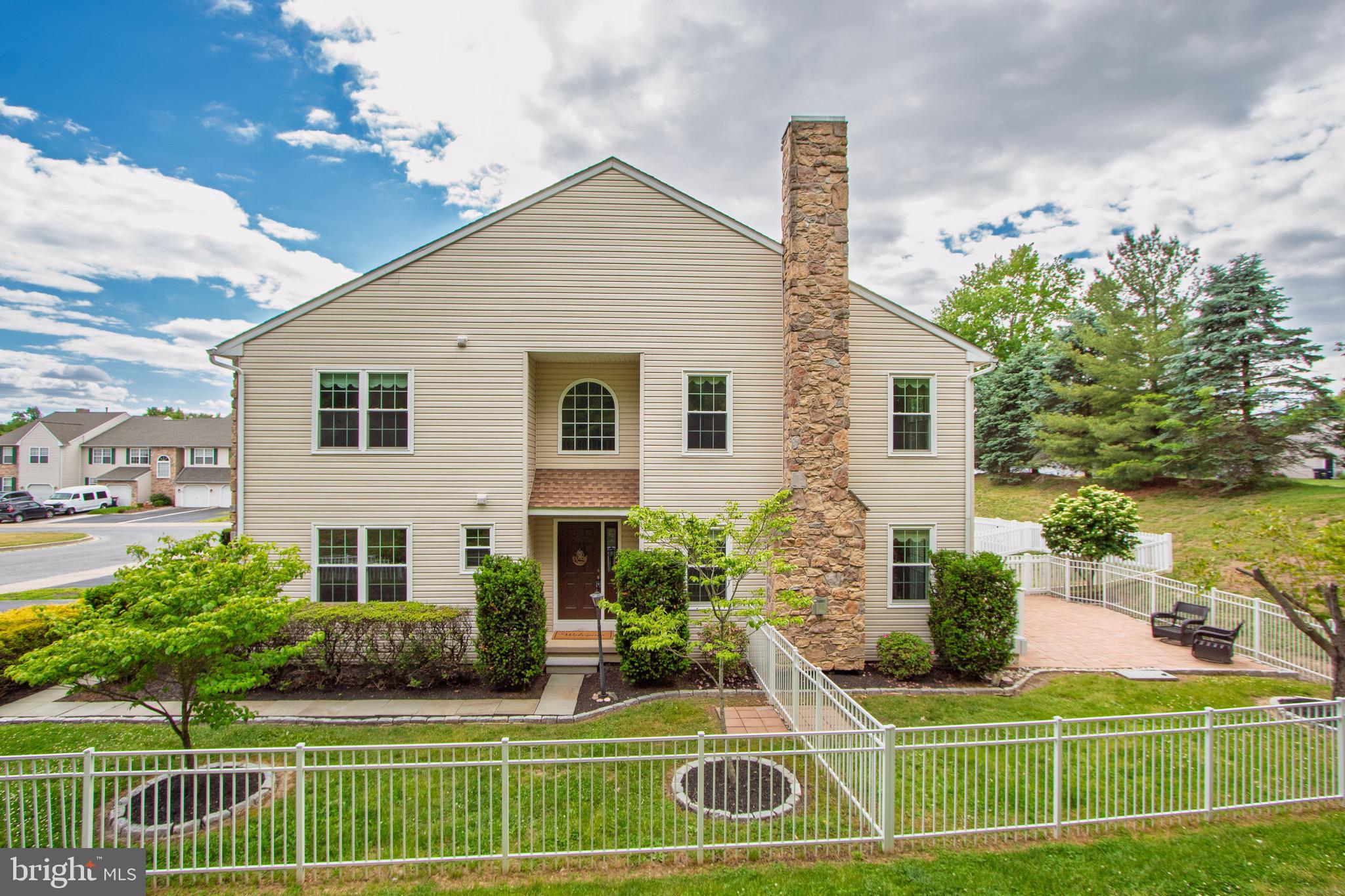 236 BECKINGTON COURT