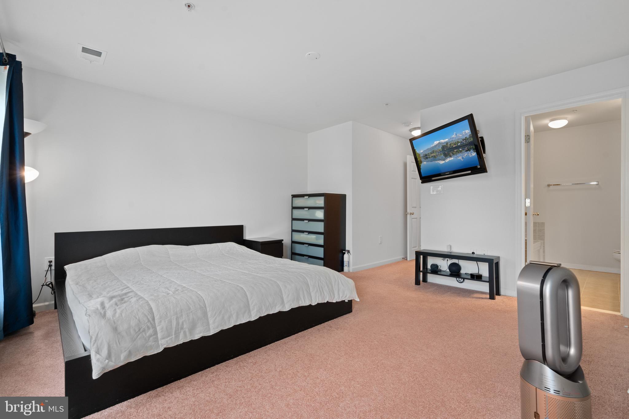 CENTREVILLE CROSSING - Residential