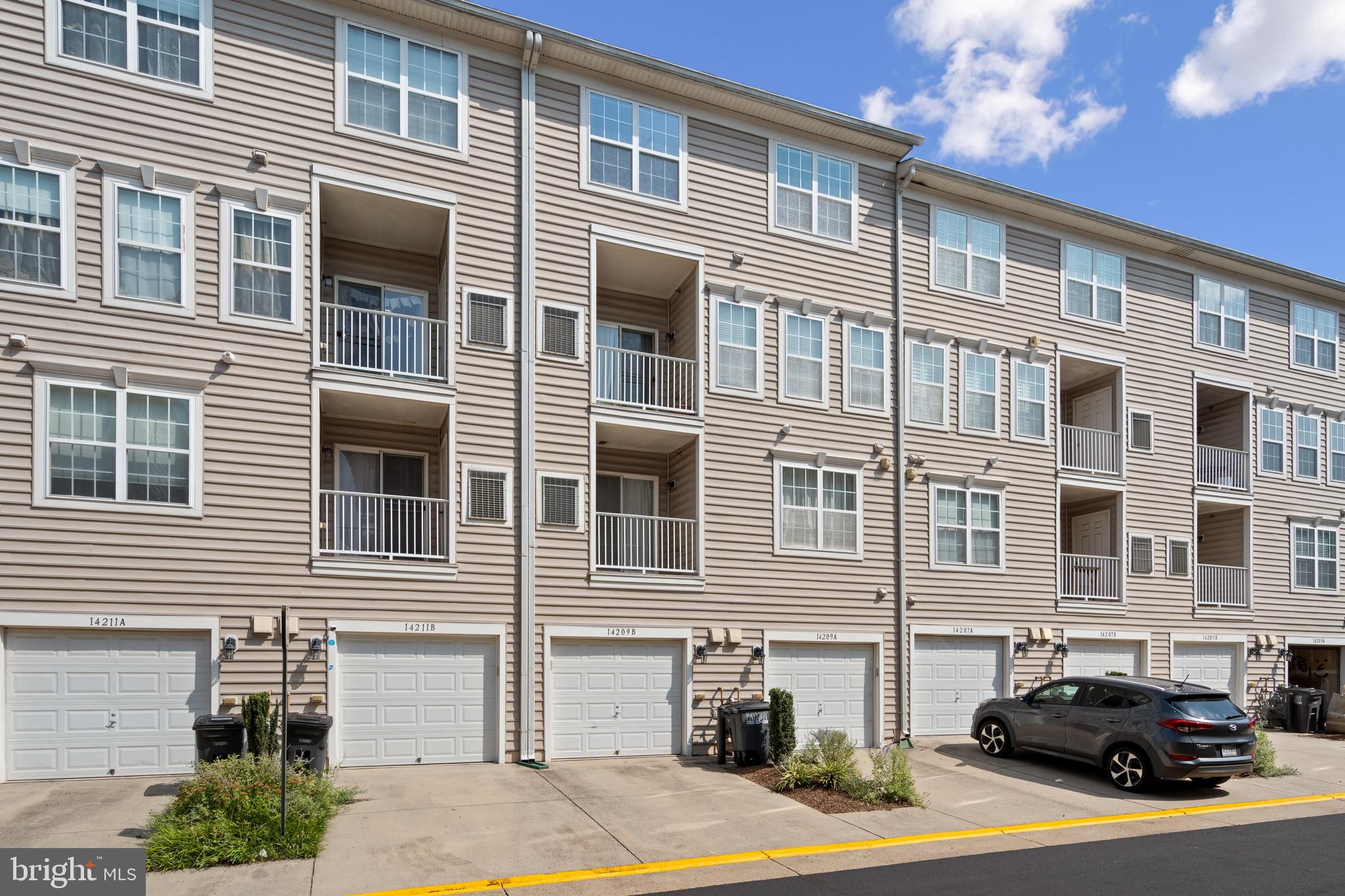 CENTREVILLE CROSSING - Residential