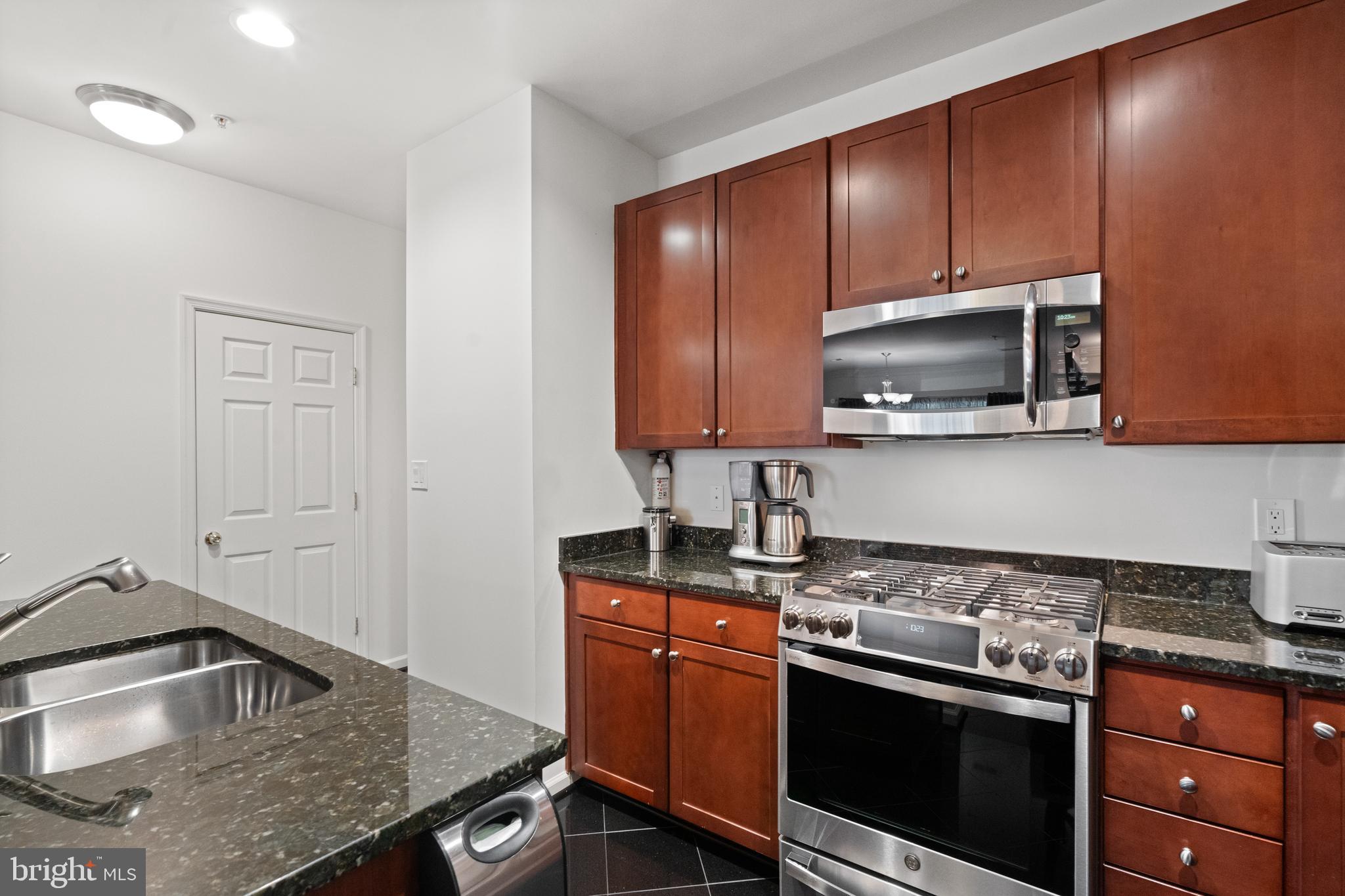 CENTREVILLE CROSSING - Residential