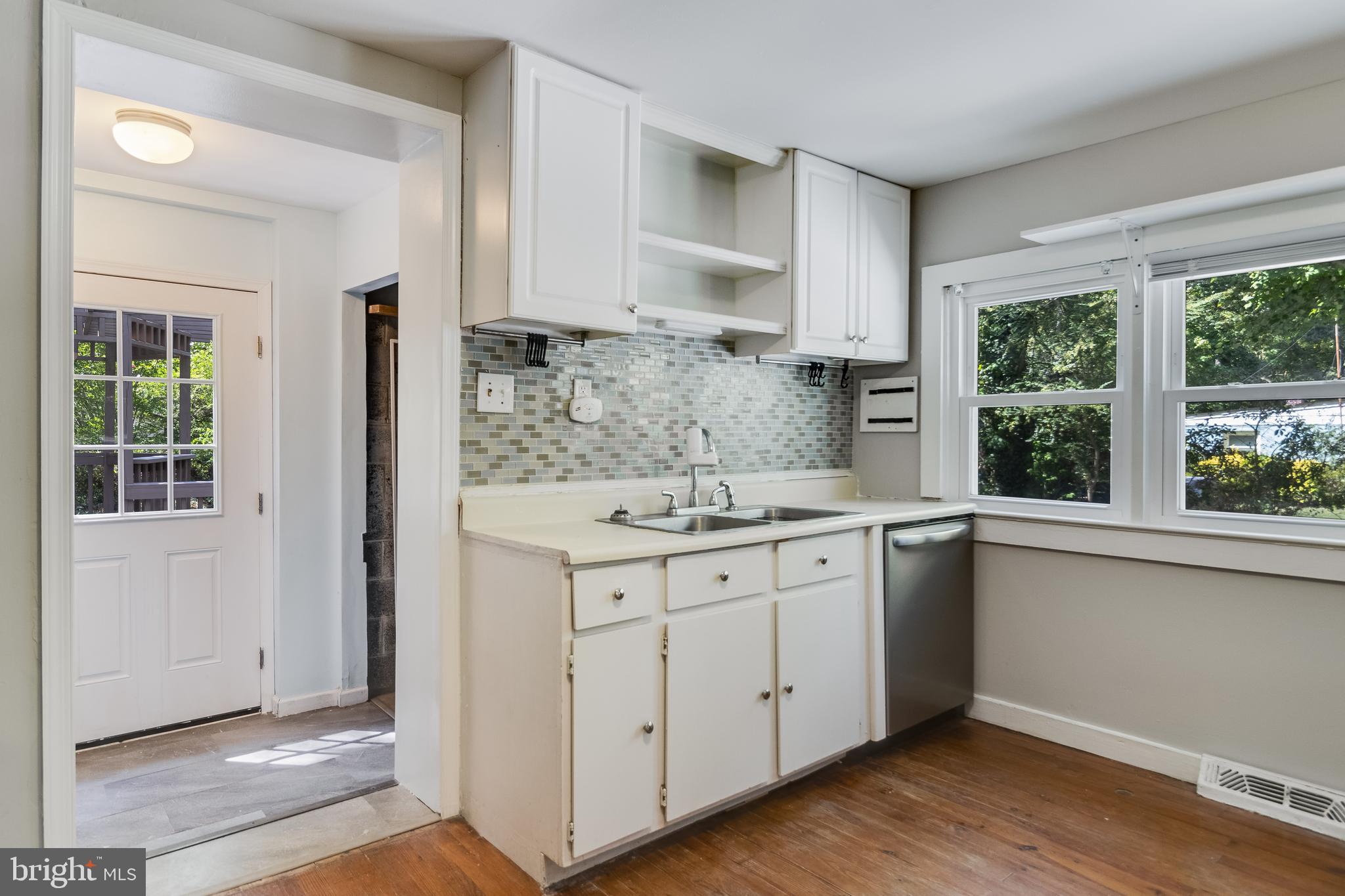 LEACHBURG - Residential