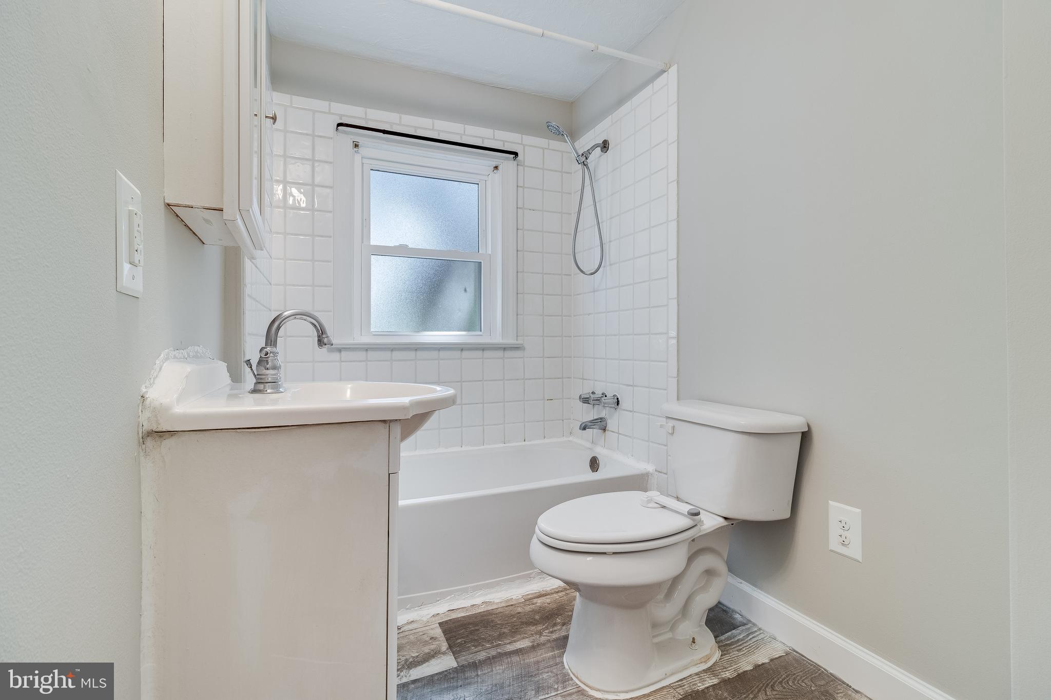 LEACHBURG - Residential