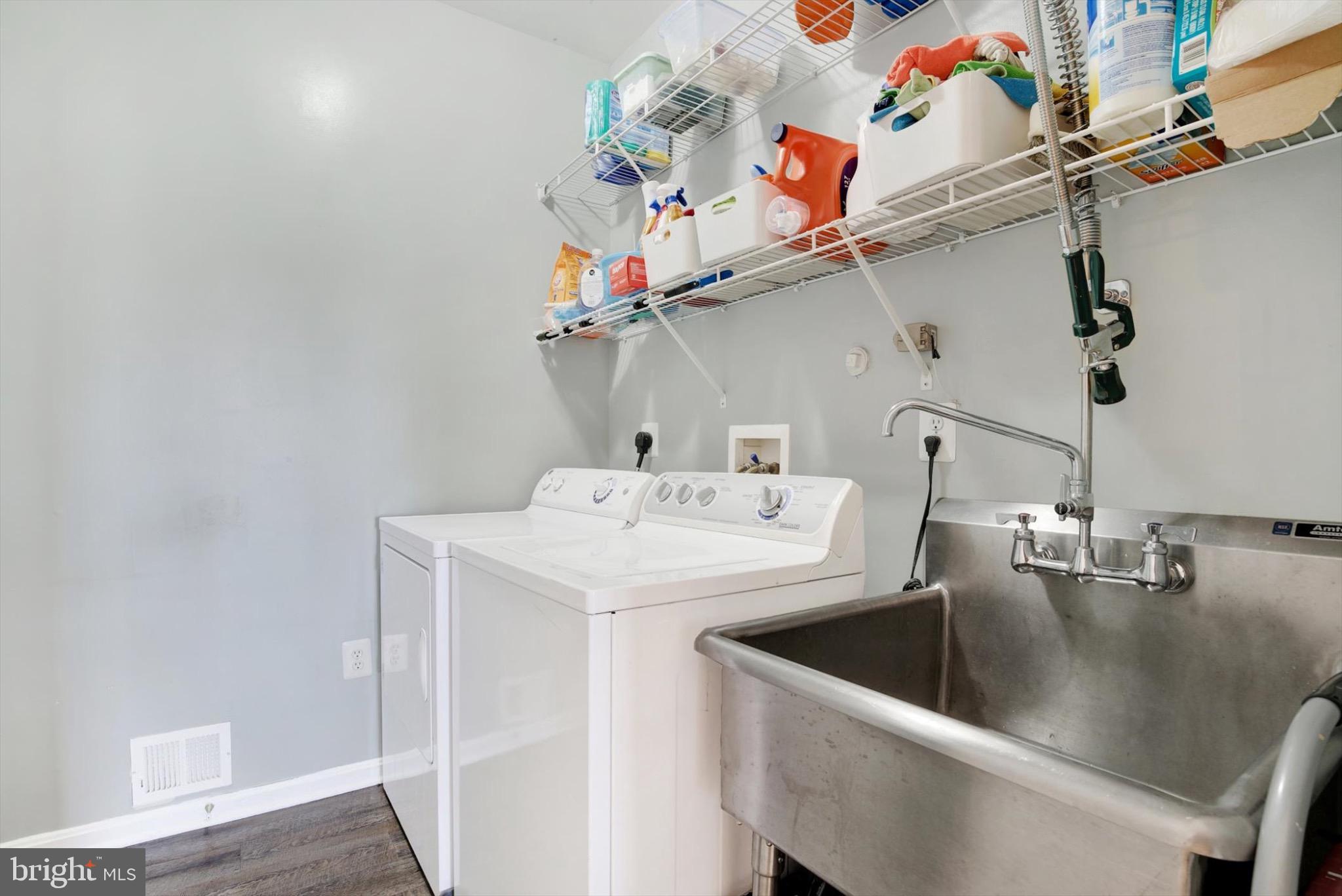 GREEN HILL MANOR - Residential