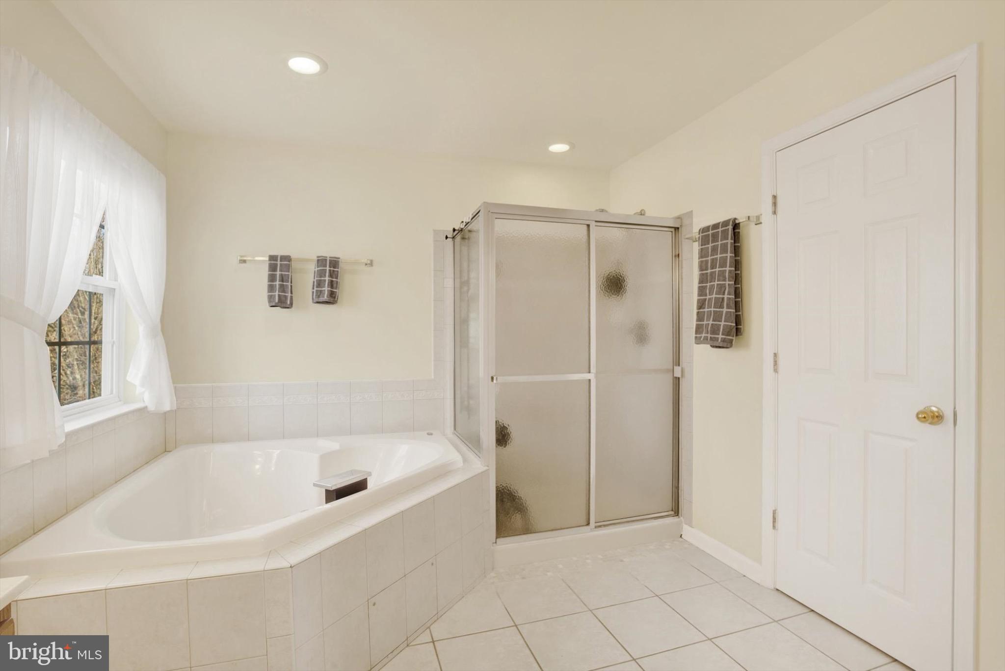 GREEN HILL MANOR - Residential