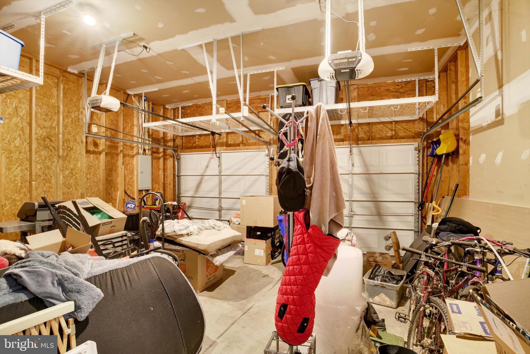 GREEN HILL MANOR - Residential