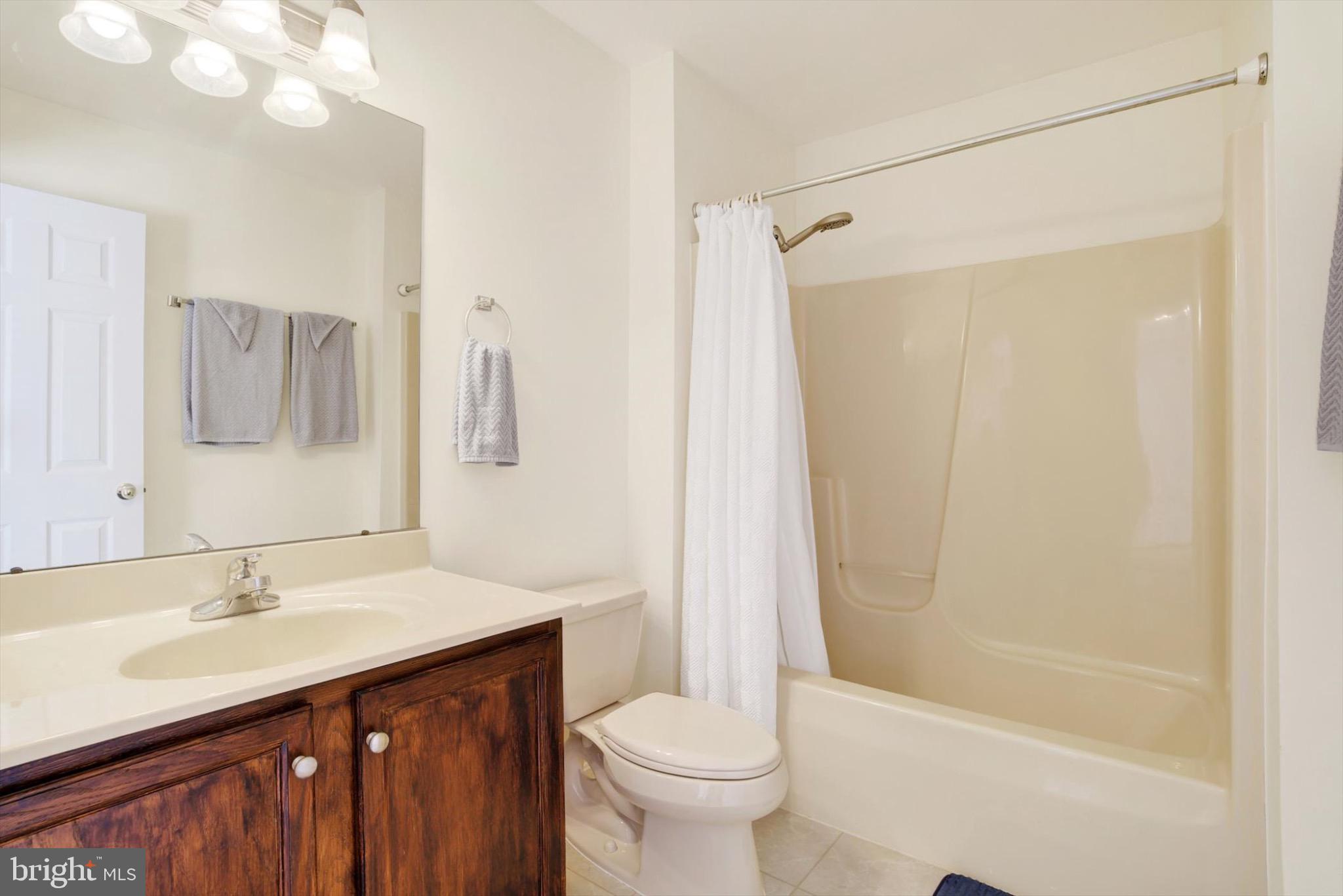 GREEN HILL MANOR - Residential