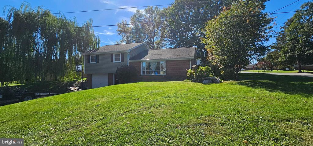 Photo of 117 HARTER ST, MARIETTA, PA 17547 (MLS # PALA2042360)