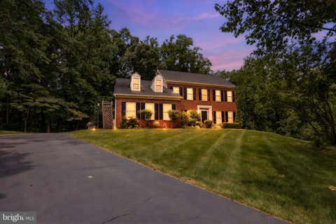 Photo of 2002 Gresham Lane, DAVIDSONVILLE, MD 21035 (MLS # MDAA2149058)