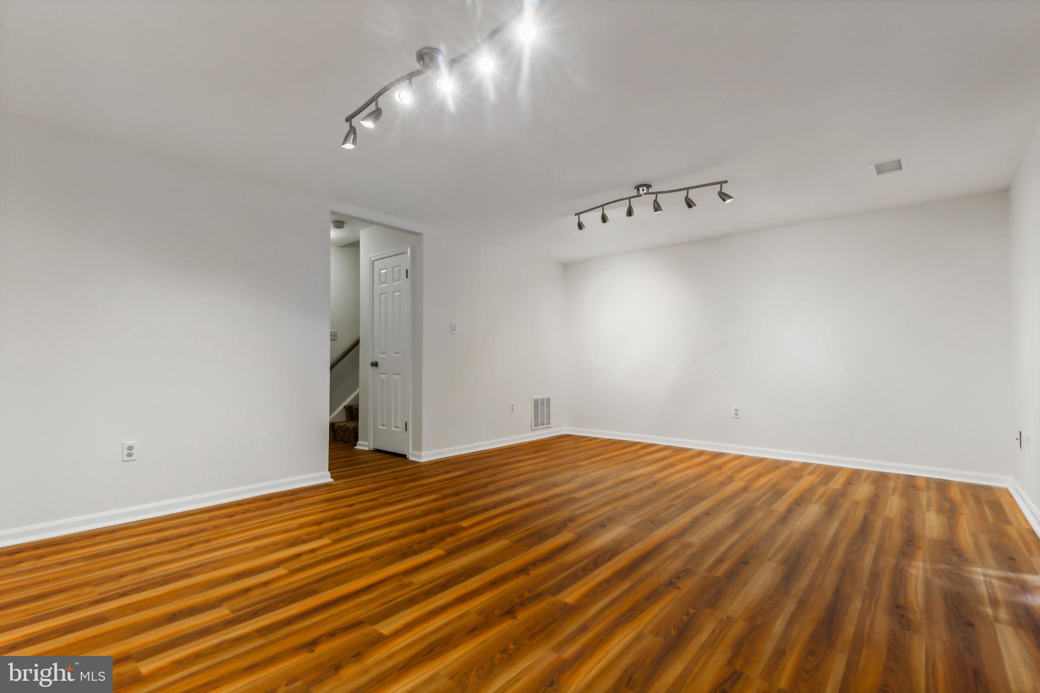 RUNNYMEADE - Residential