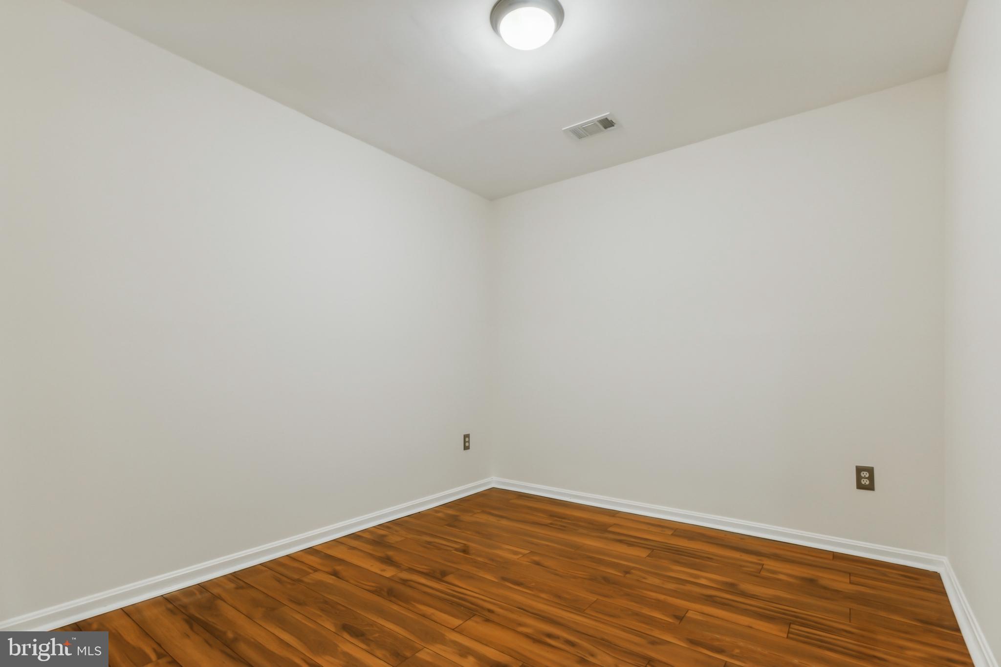 RUNNYMEADE - Residential