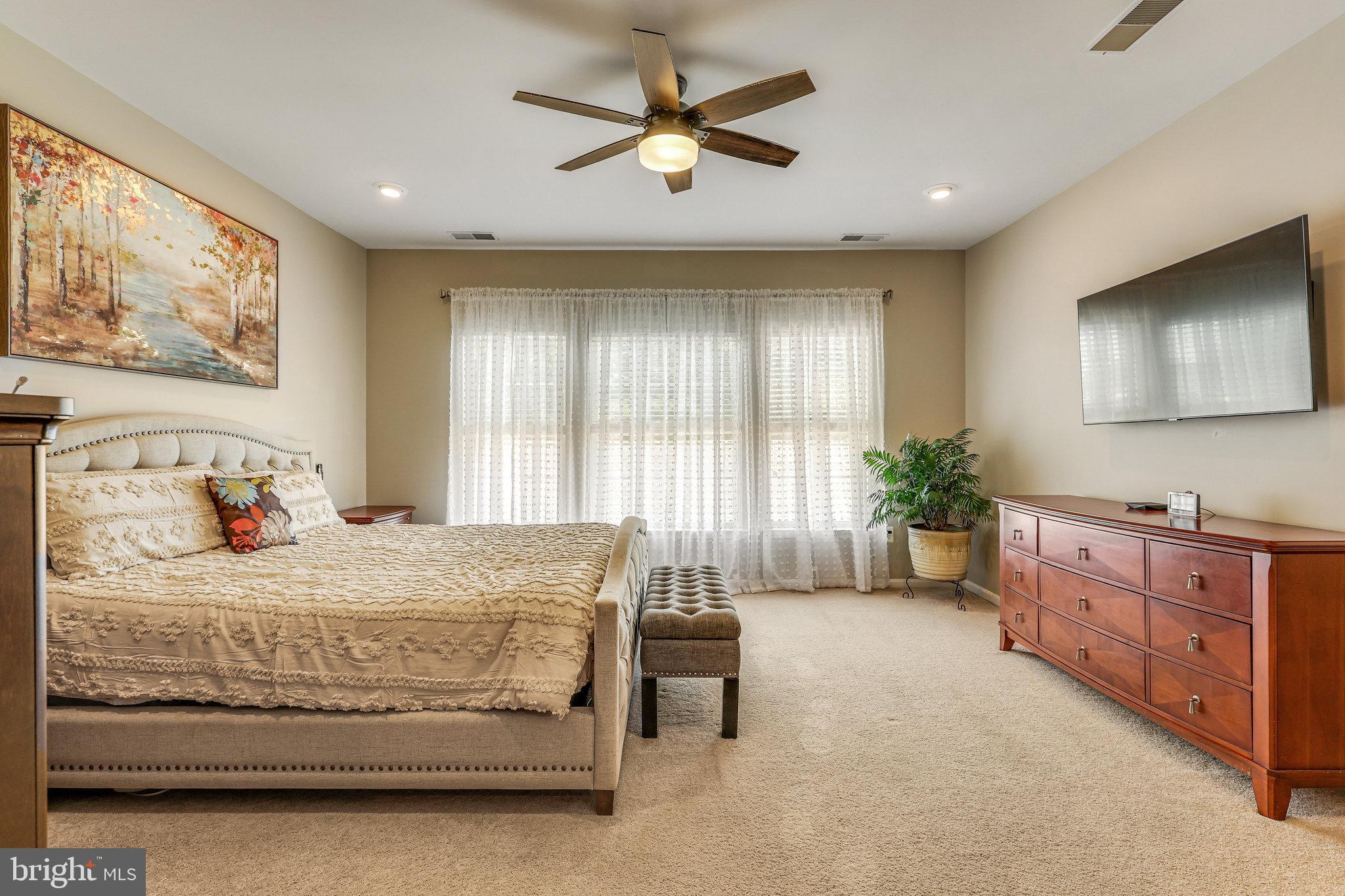 CORTLAND SQUARE - Residential