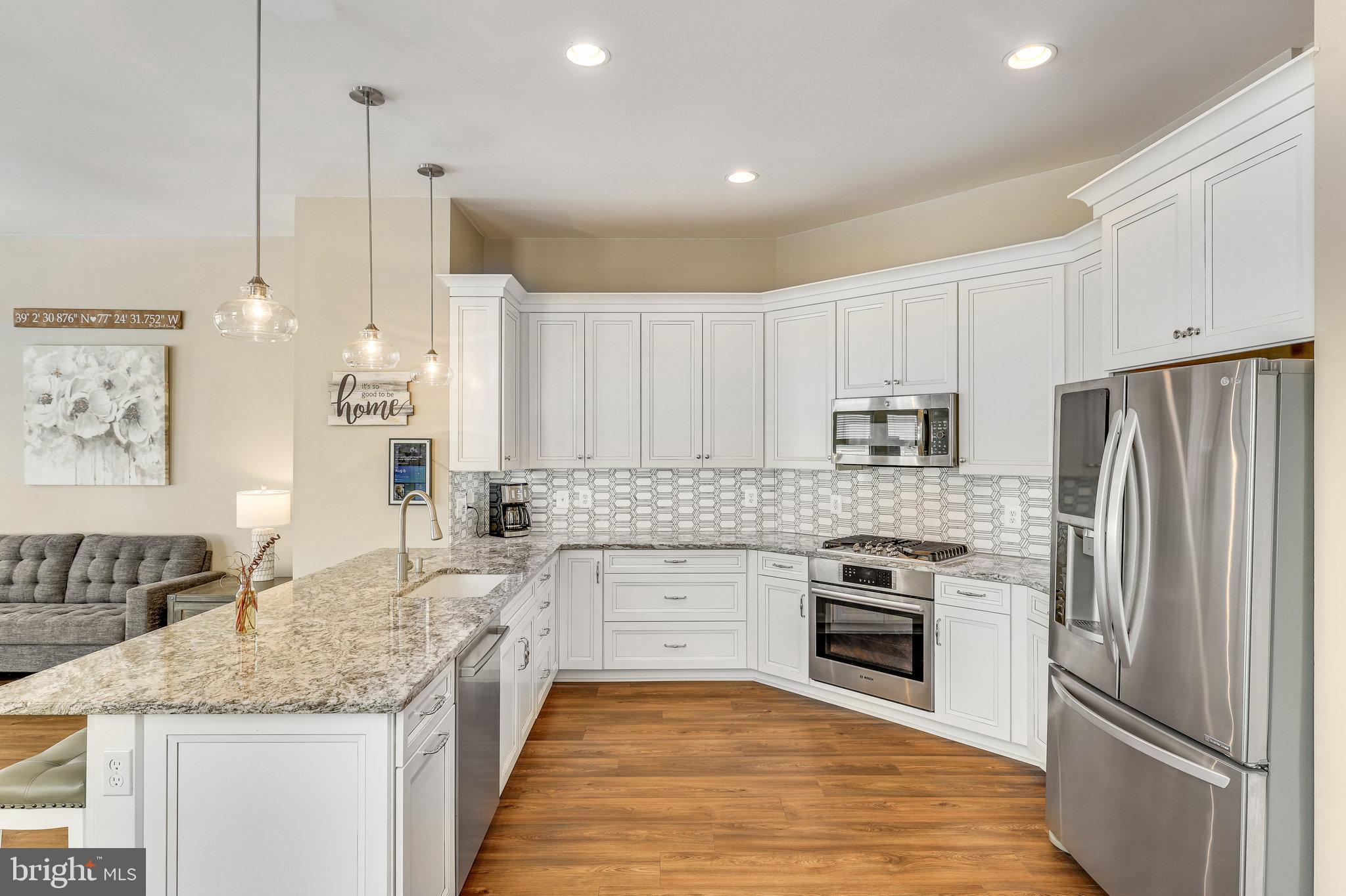 CORTLAND SQUARE - Residential