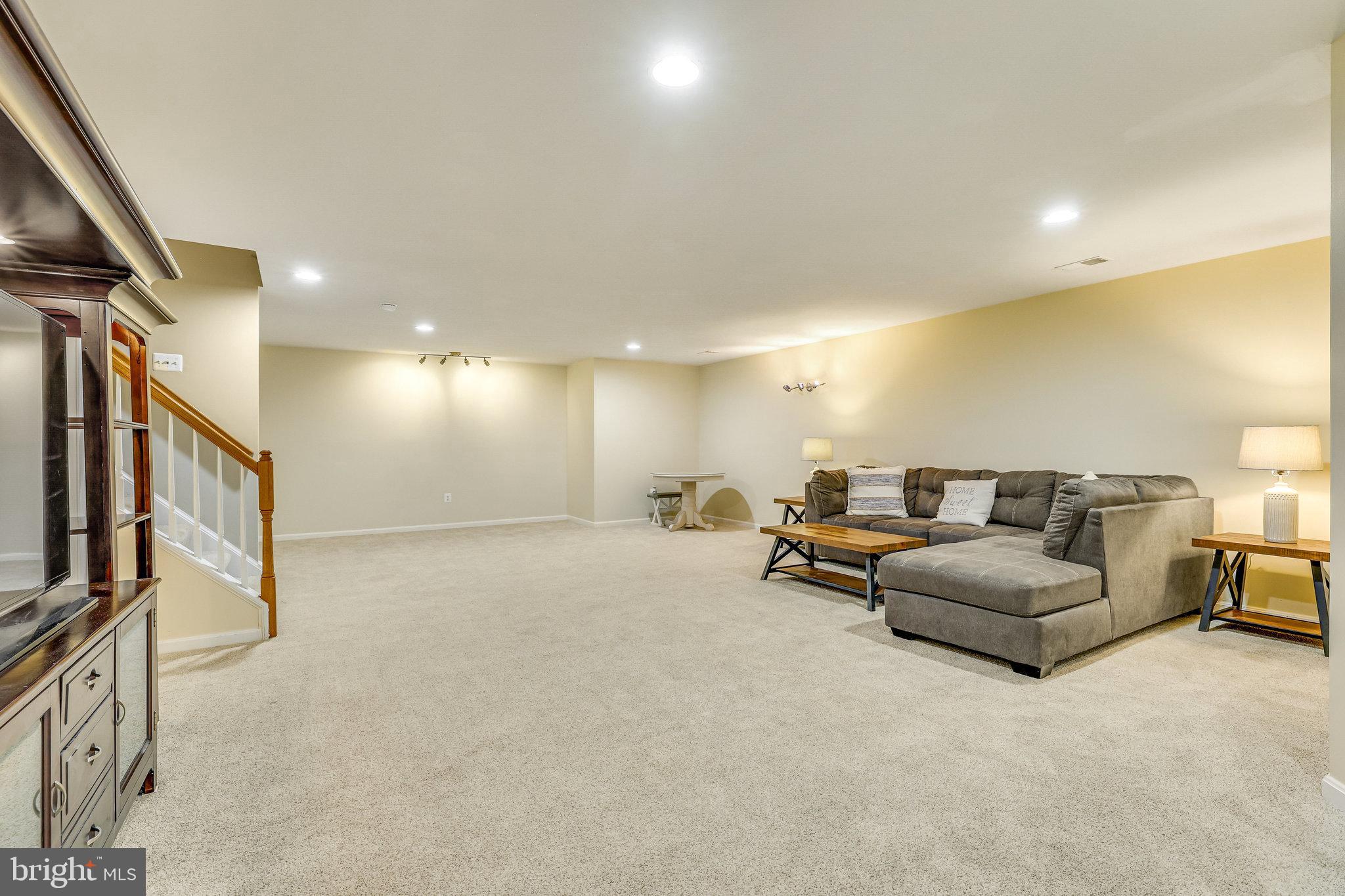 CORTLAND SQUARE - Residential