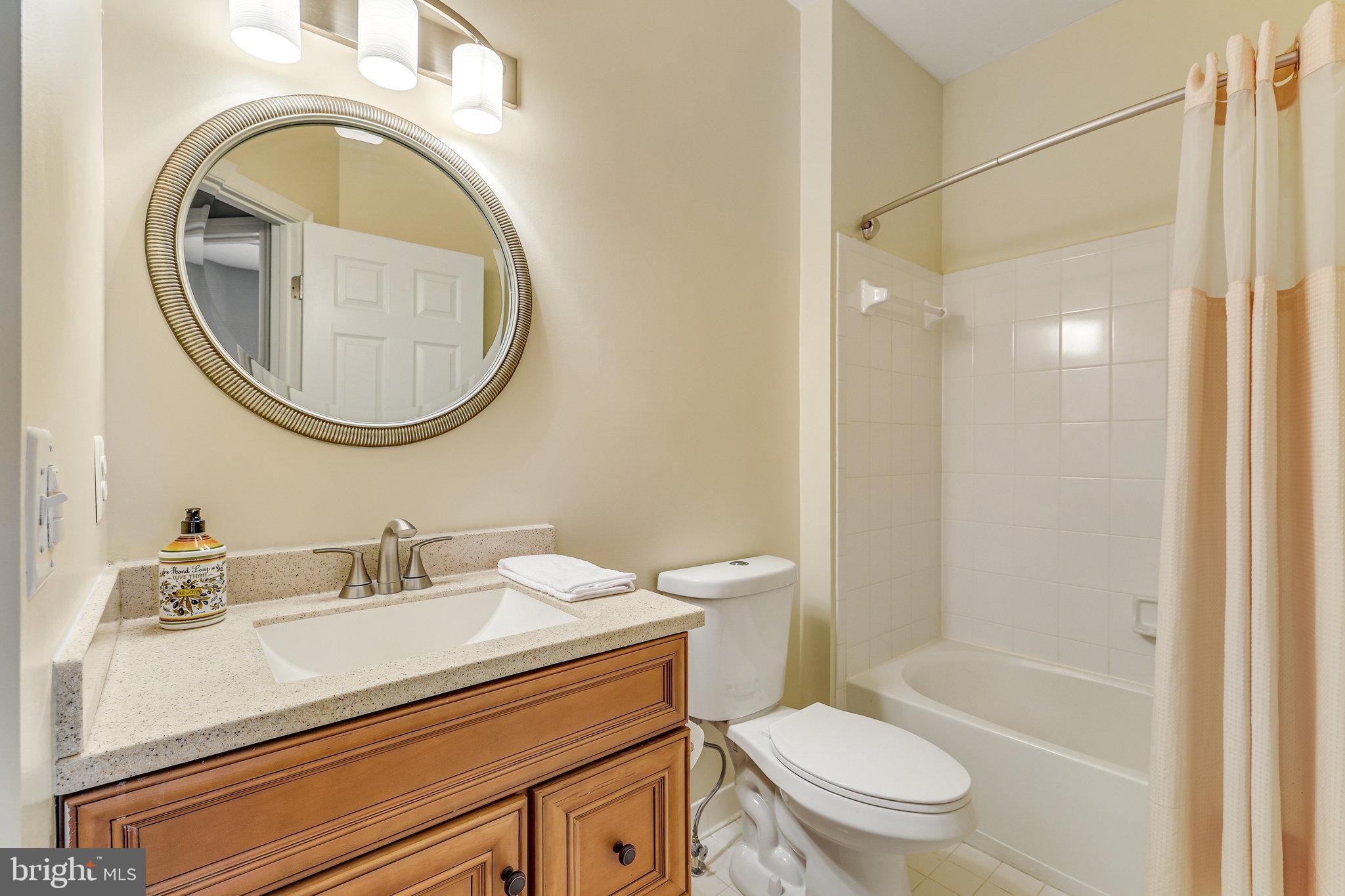 CORTLAND SQUARE - Residential