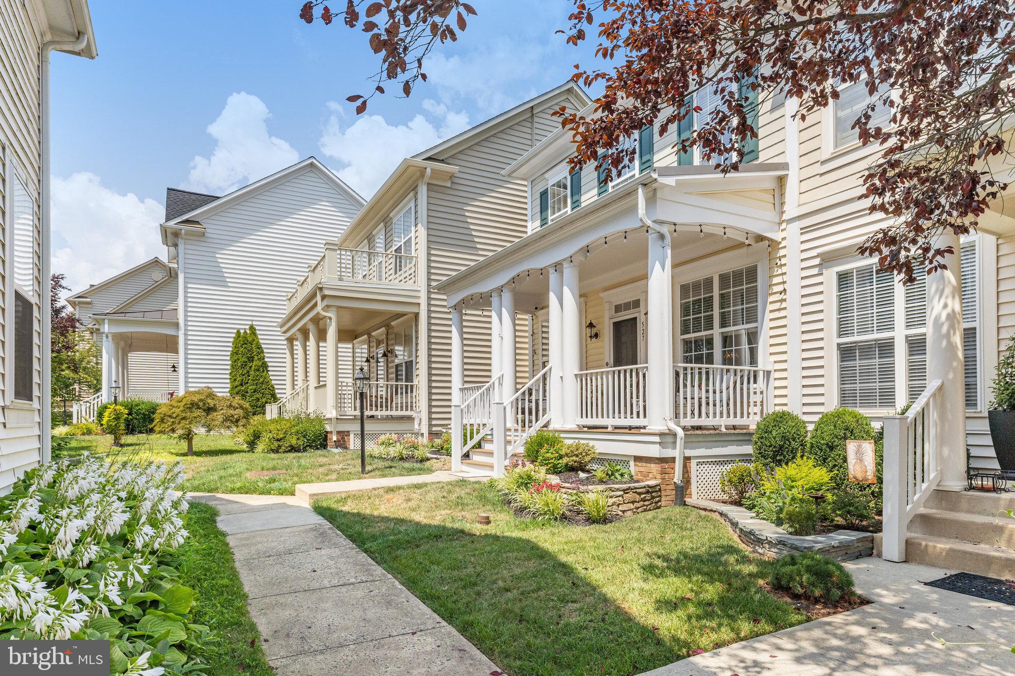 CORTLAND SQUARE - Residential