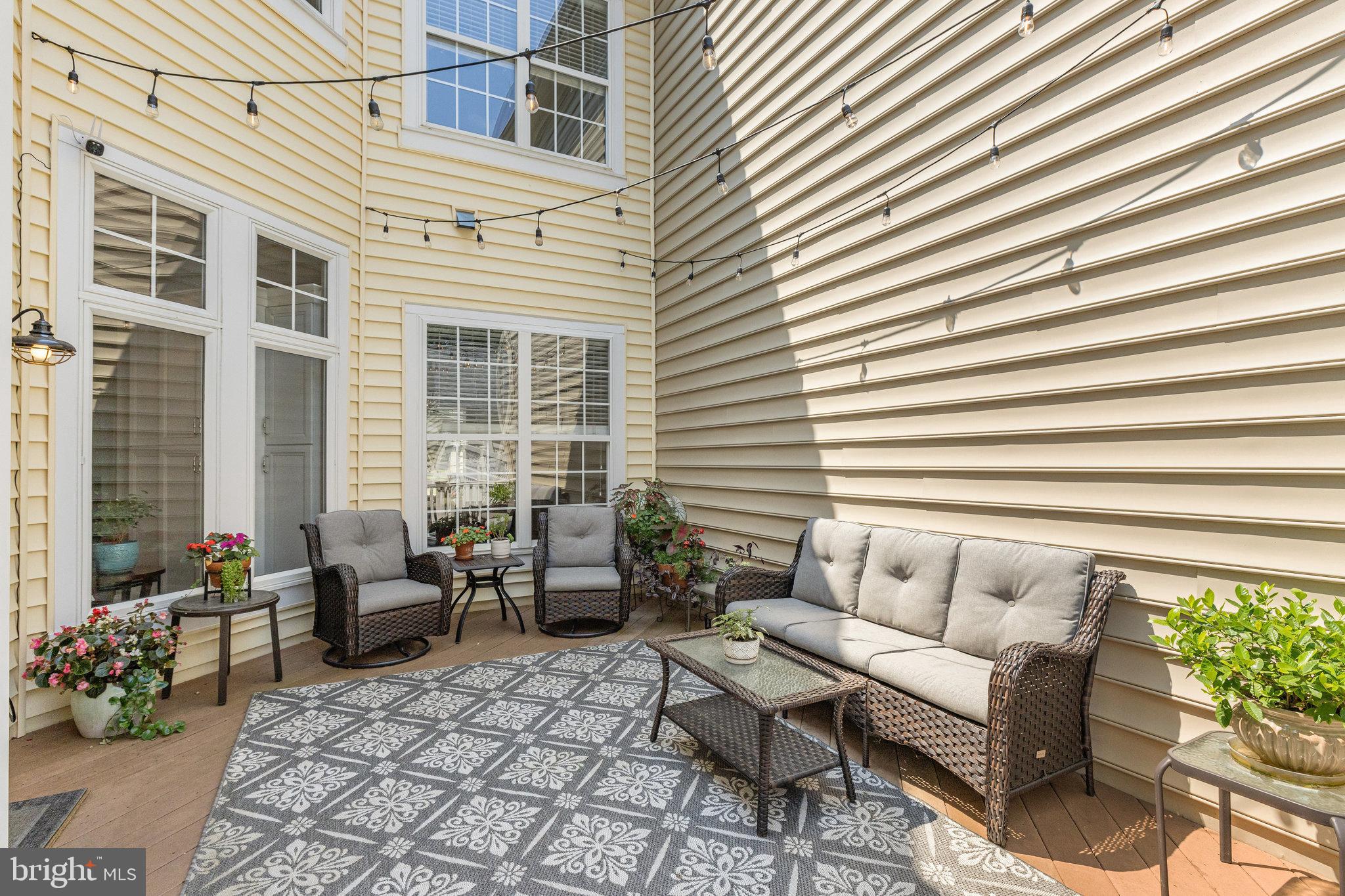 CORTLAND SQUARE - Residential