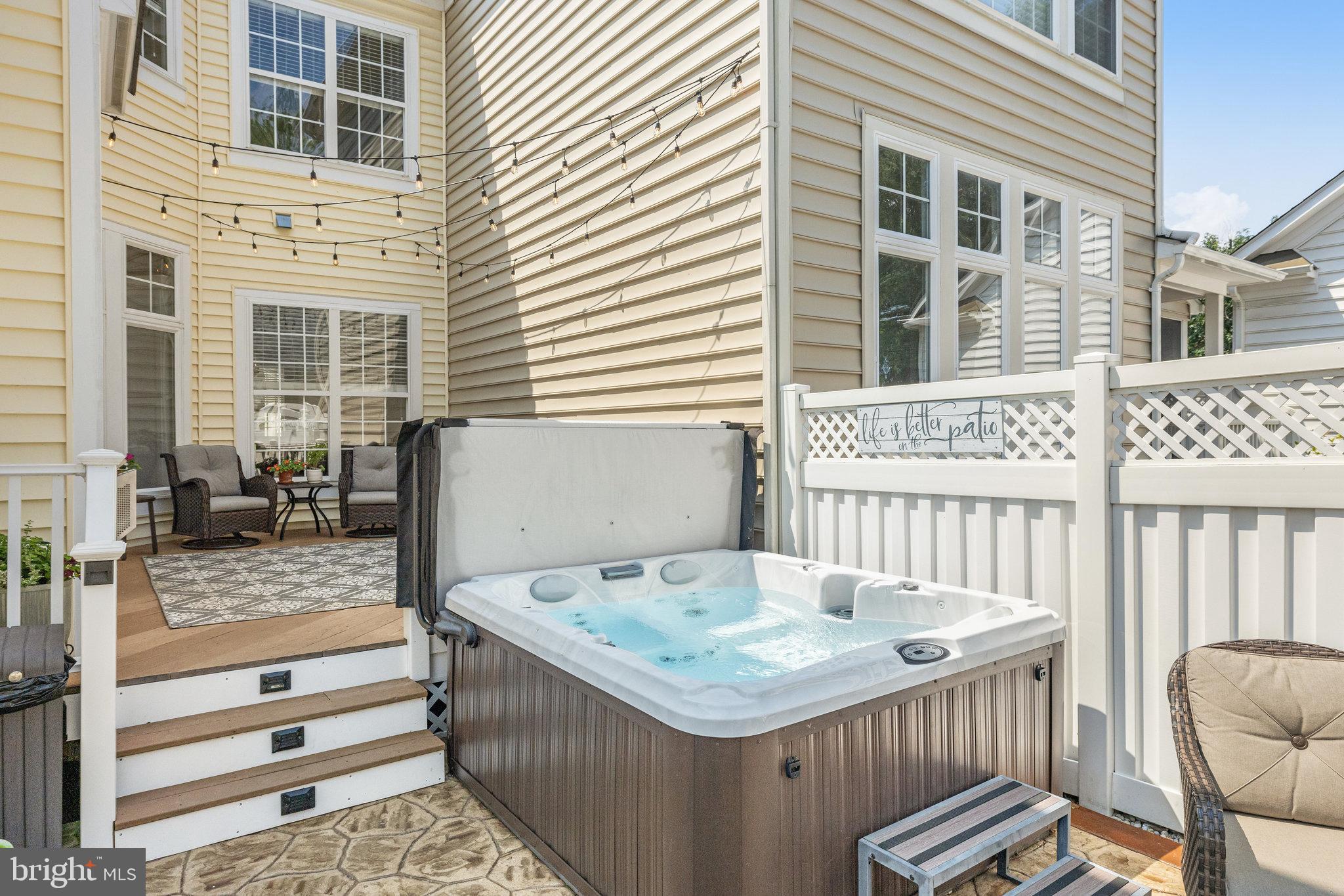 CORTLAND SQUARE - Residential