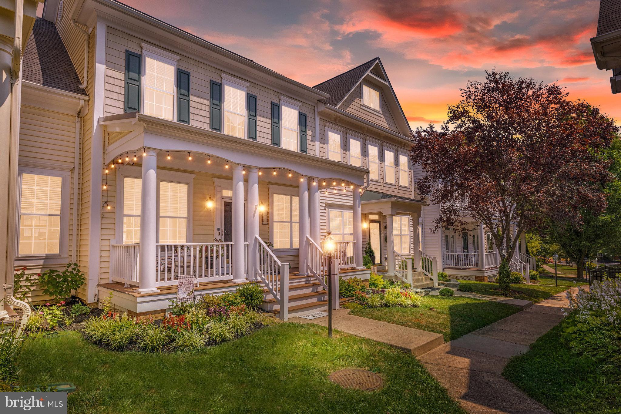 CORTLAND SQUARE - Residential