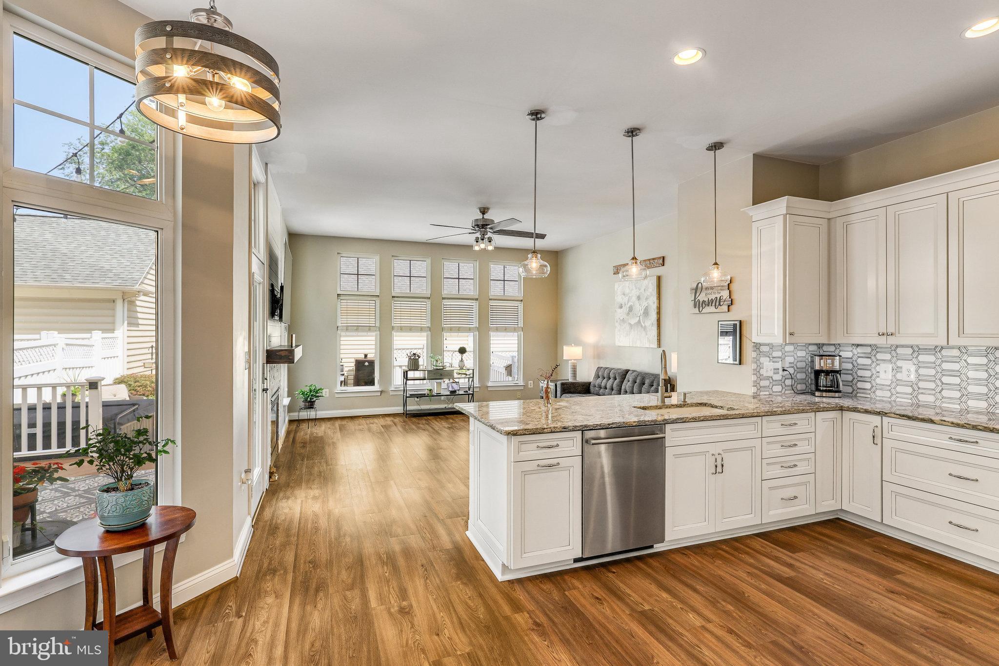 CORTLAND SQUARE - Residential