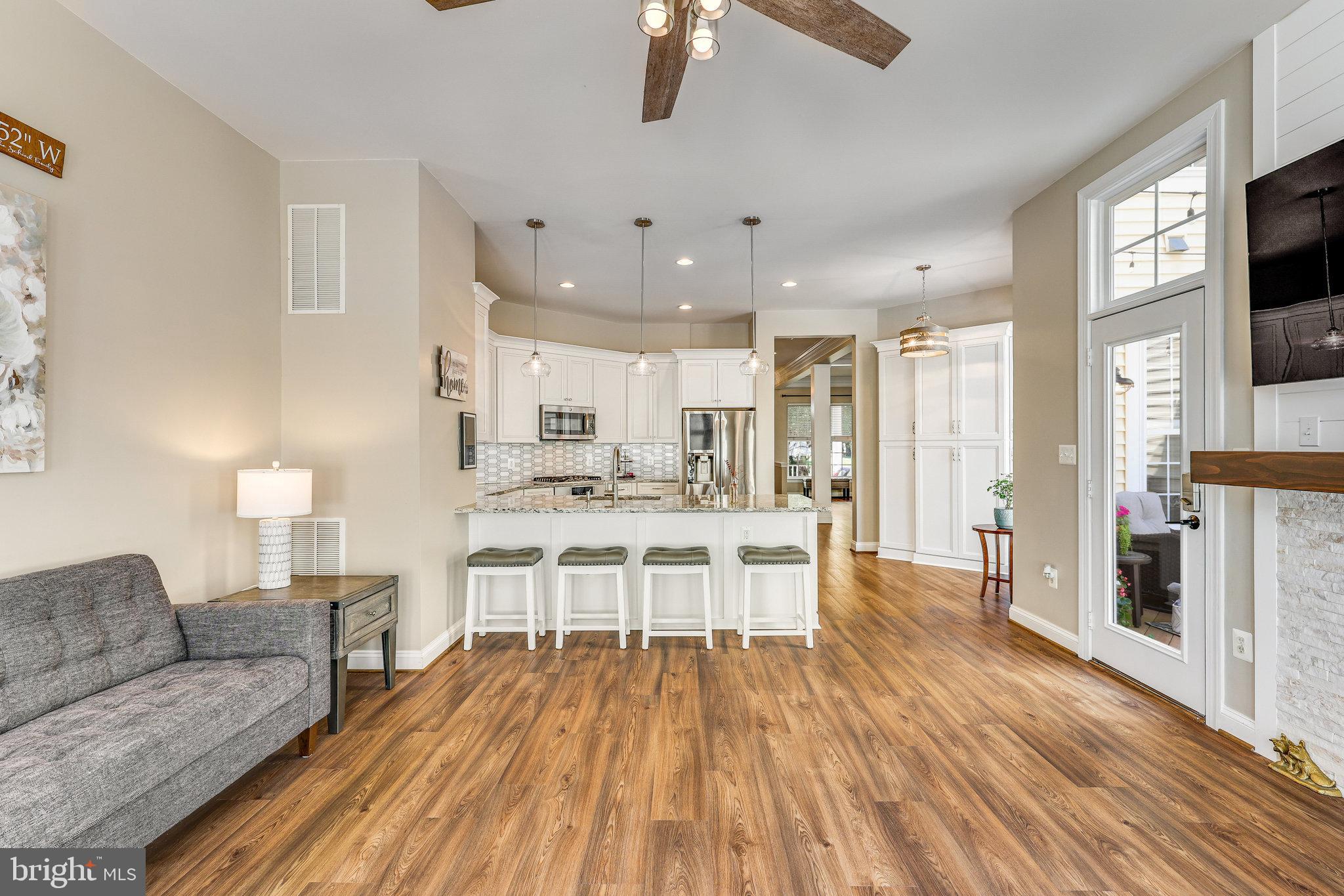 CORTLAND SQUARE - Residential