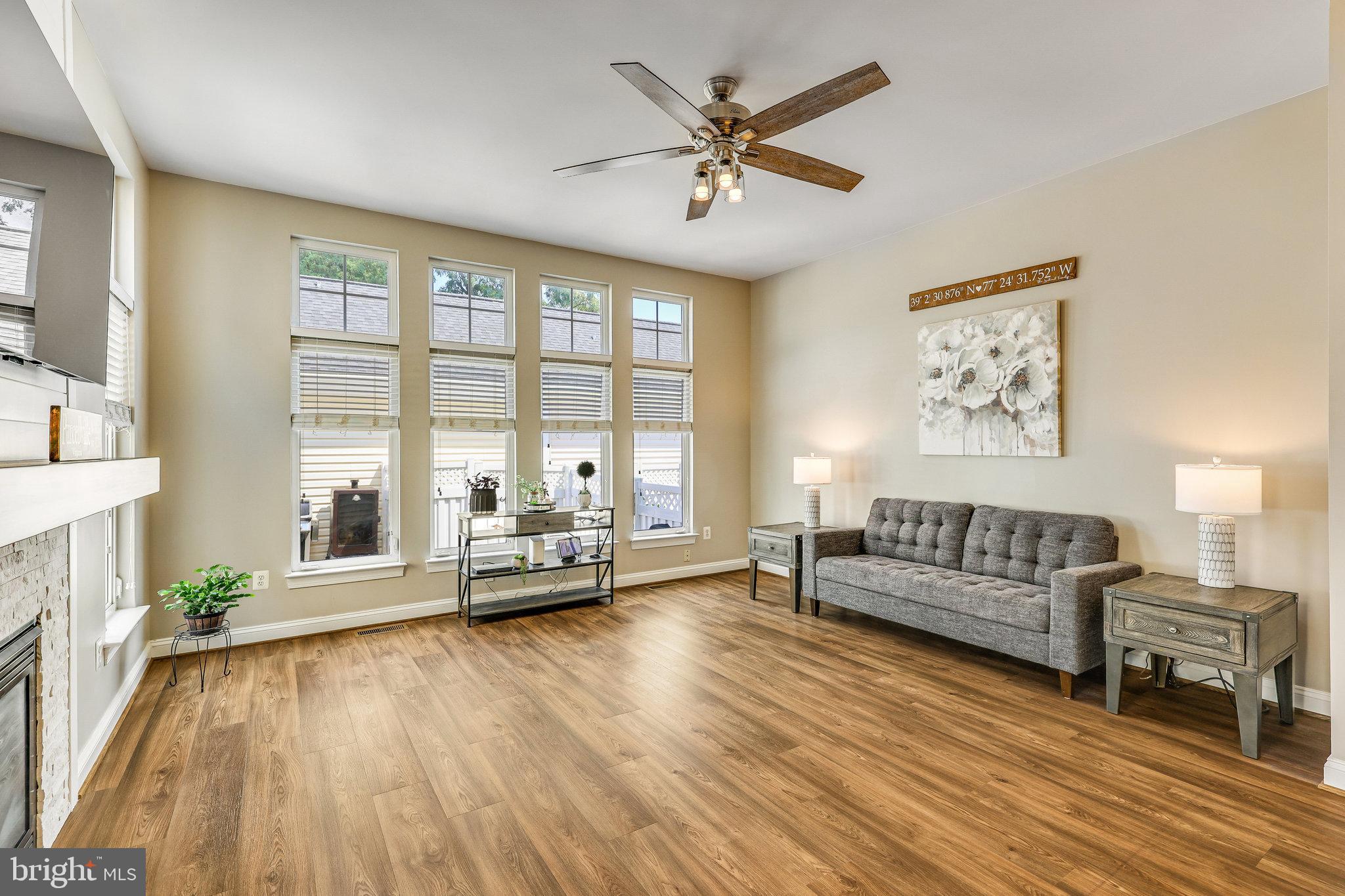 CORTLAND SQUARE - Residential