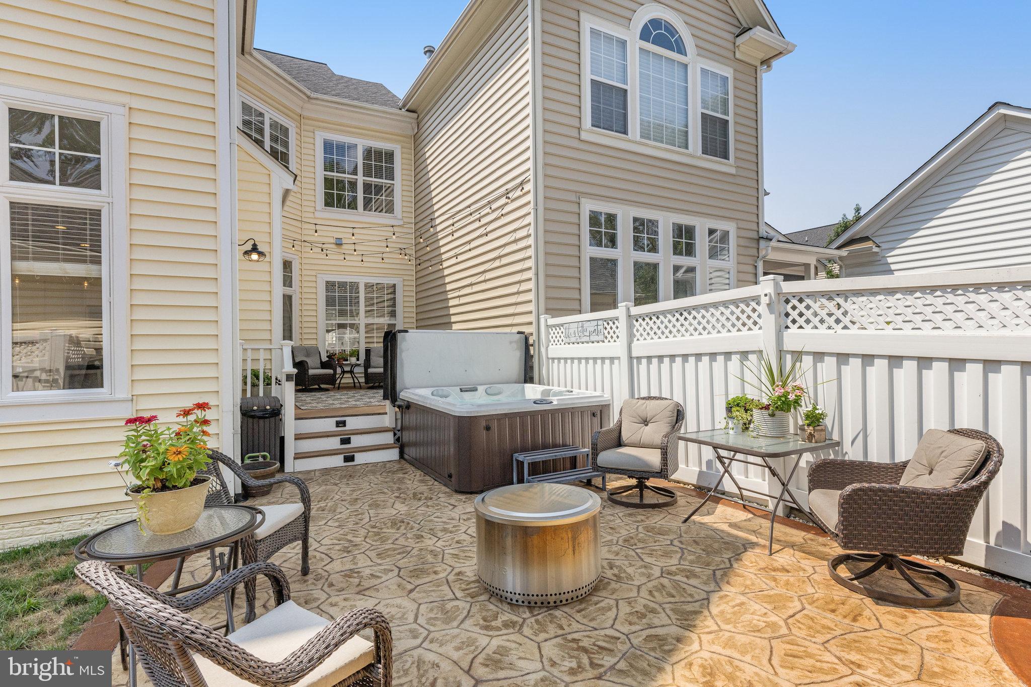 CORTLAND SQUARE - Residential