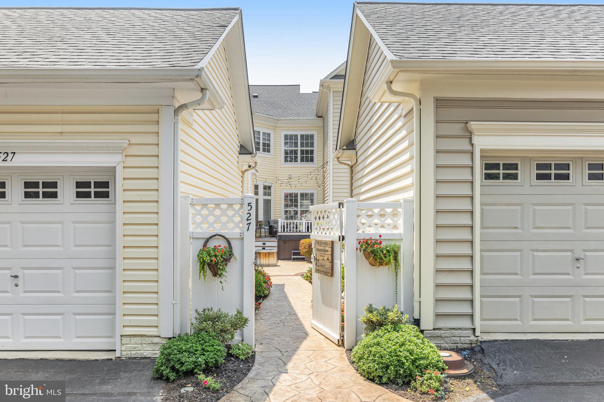 CORTLAND SQUARE - Residential