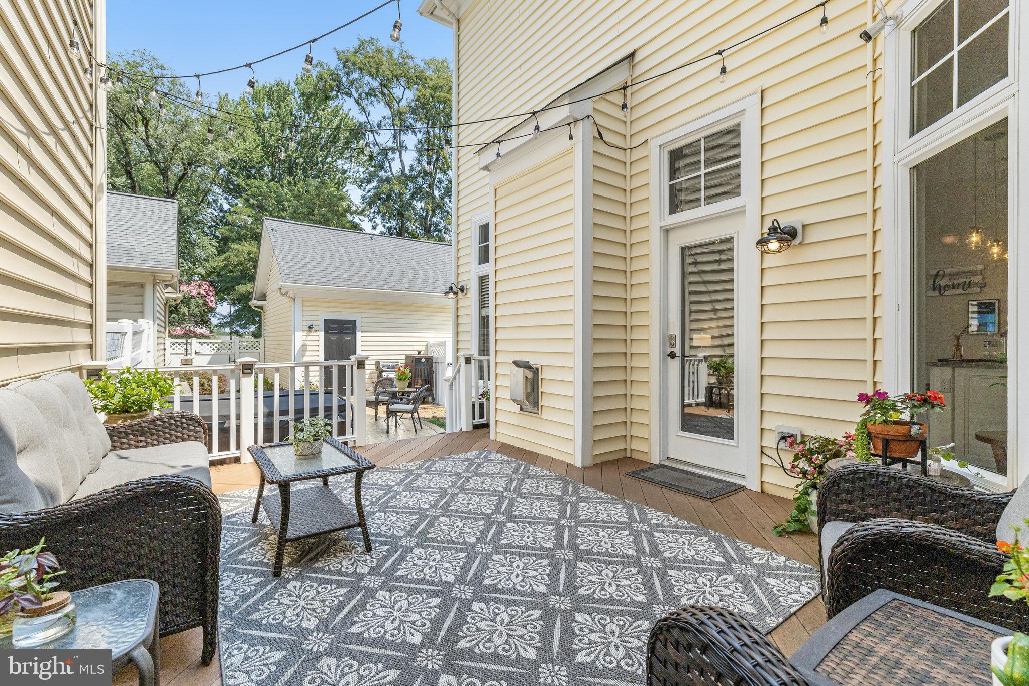 CORTLAND SQUARE - Residential