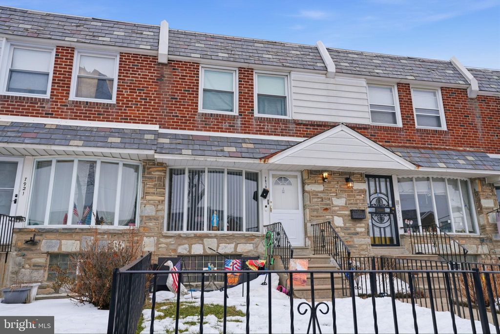 Photo of 7919 Leonard Street, PHILADELPHIA, PA 19152 (MLS # PAPH2582416)