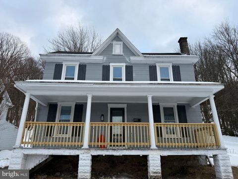 514 HIGHLAND AVENUE BURNHAM PA 17009