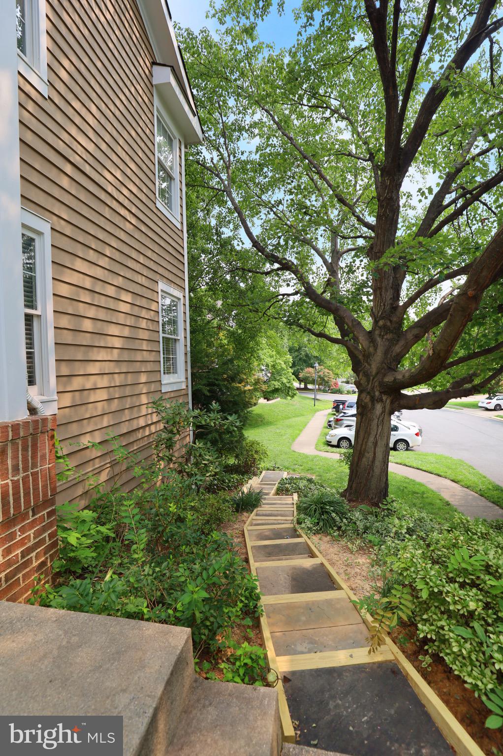 HEATHER KNOLL - Residential Lease