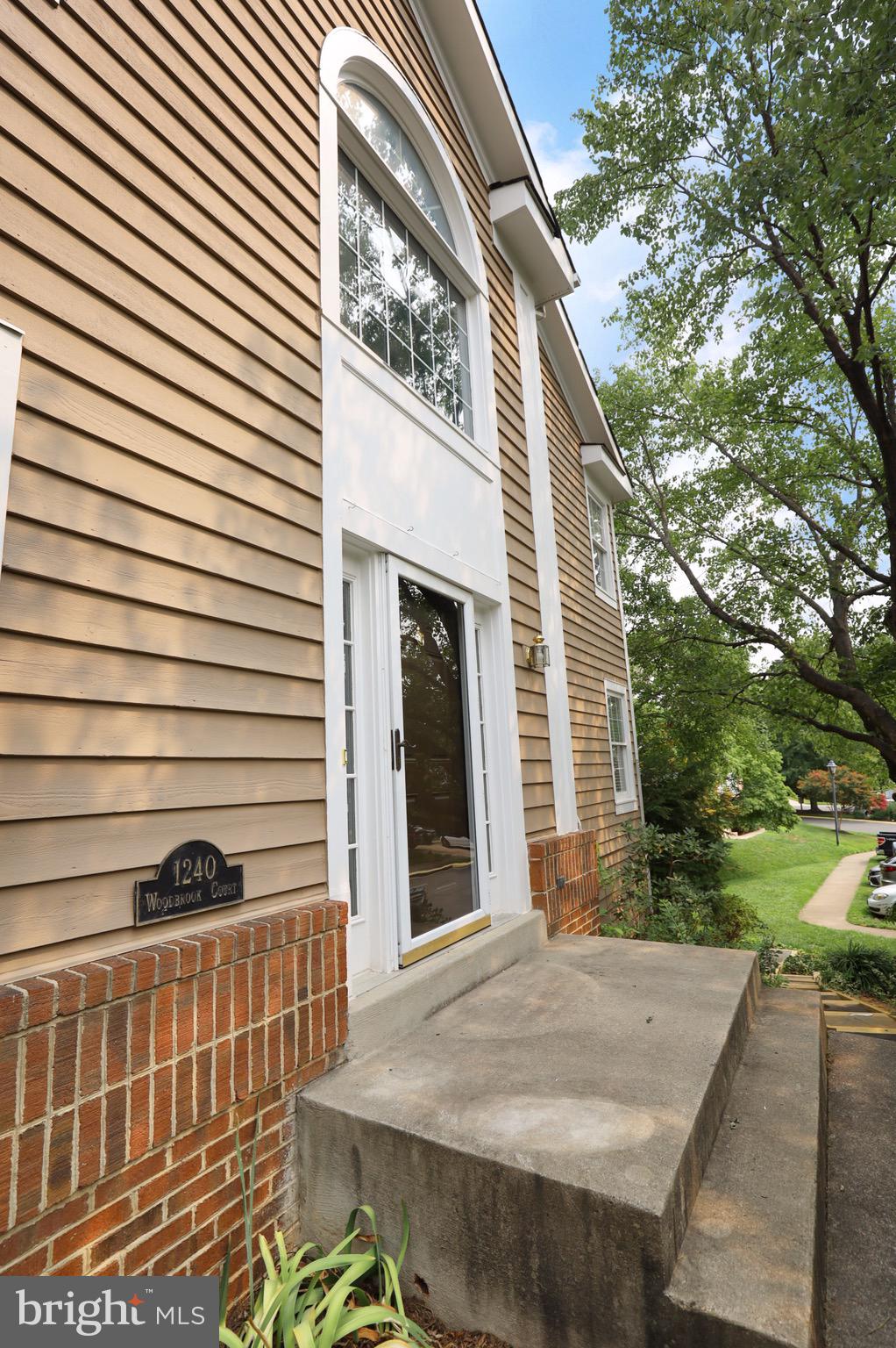 HEATHER KNOLL - Residential Lease