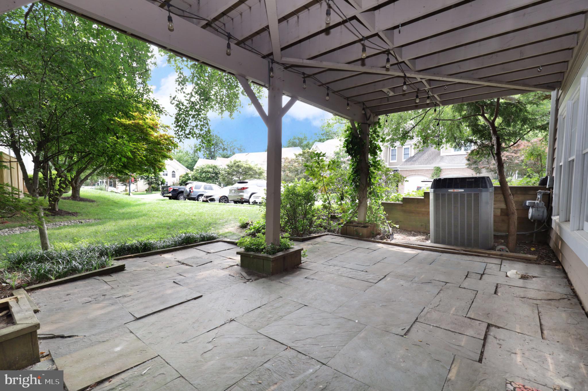 HEATHER KNOLL - Residential Lease