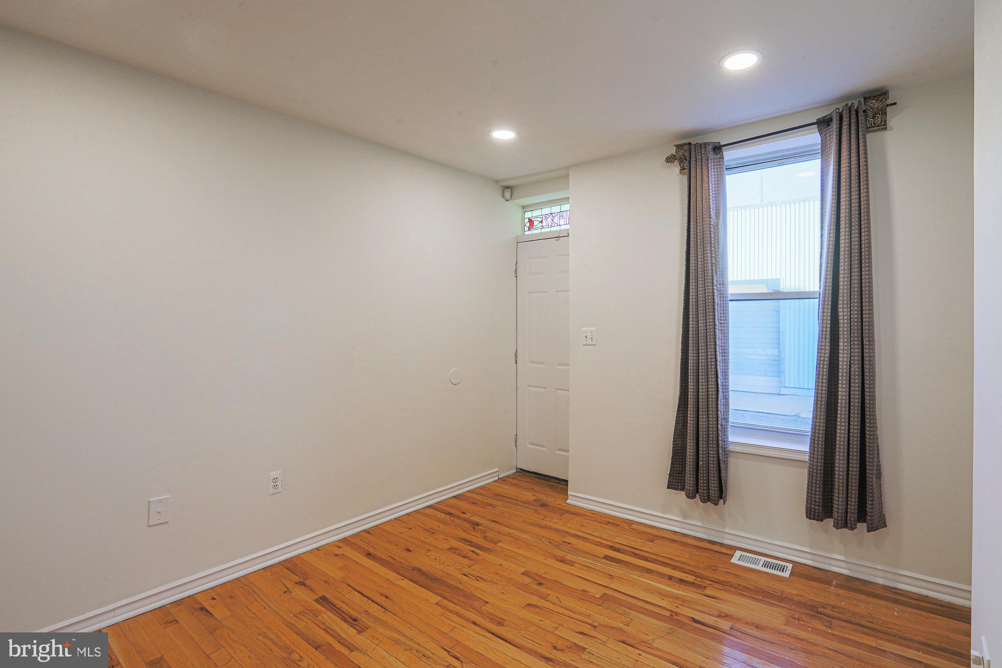 WASHINGTON VILLAGE - Residential Lease