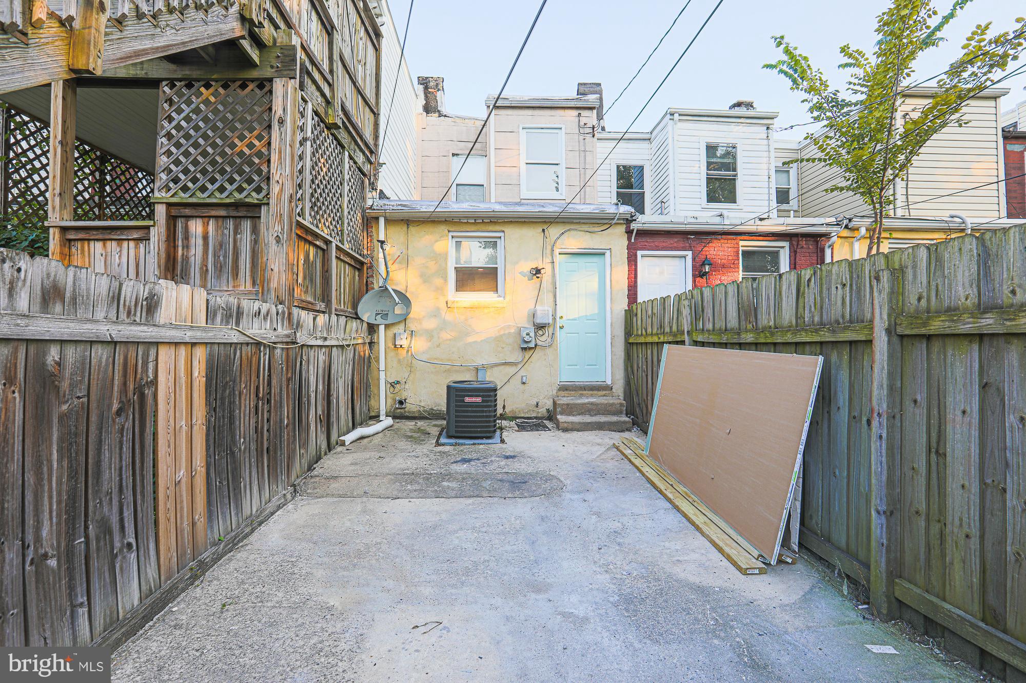 WASHINGTON VILLAGE - Residential Lease