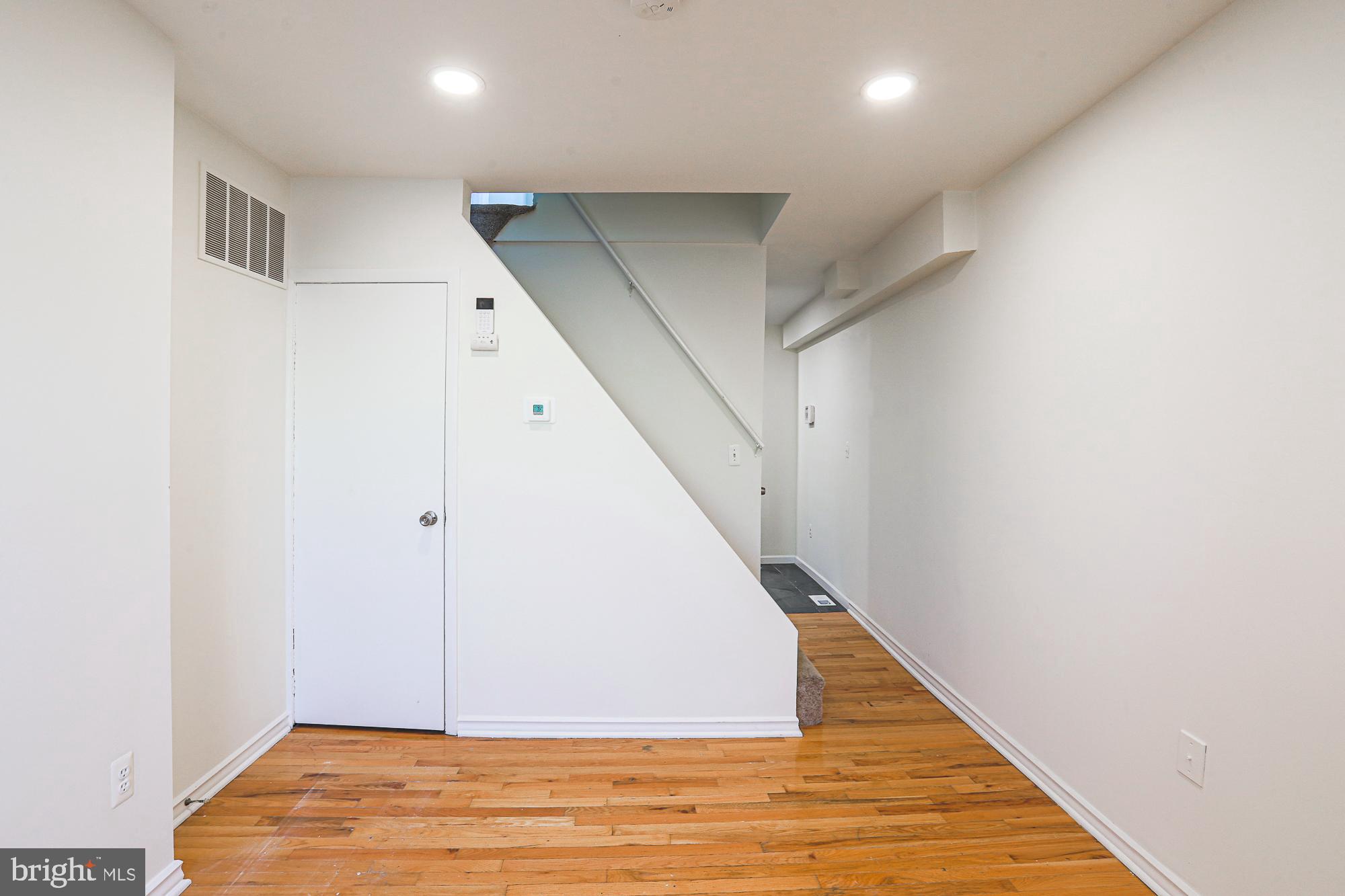 WASHINGTON VILLAGE - Residential Lease