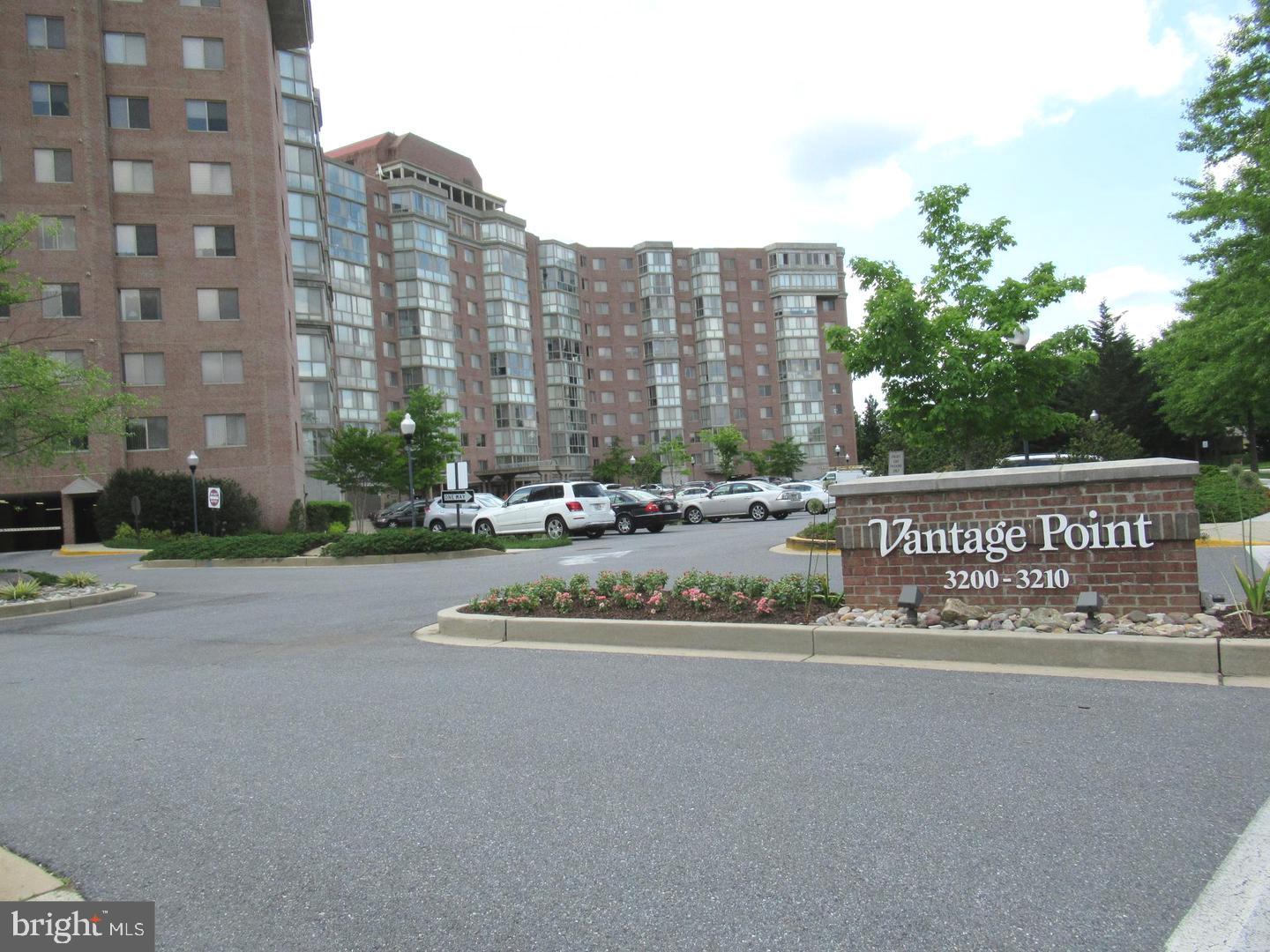 LEISURE WORLD - Residential Lease