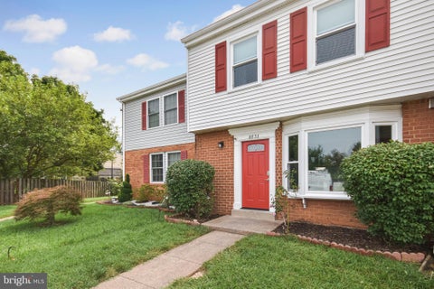 Townhouse For Rent - 8853 Teakwood Court<br/> MANASSAS, VA 20109