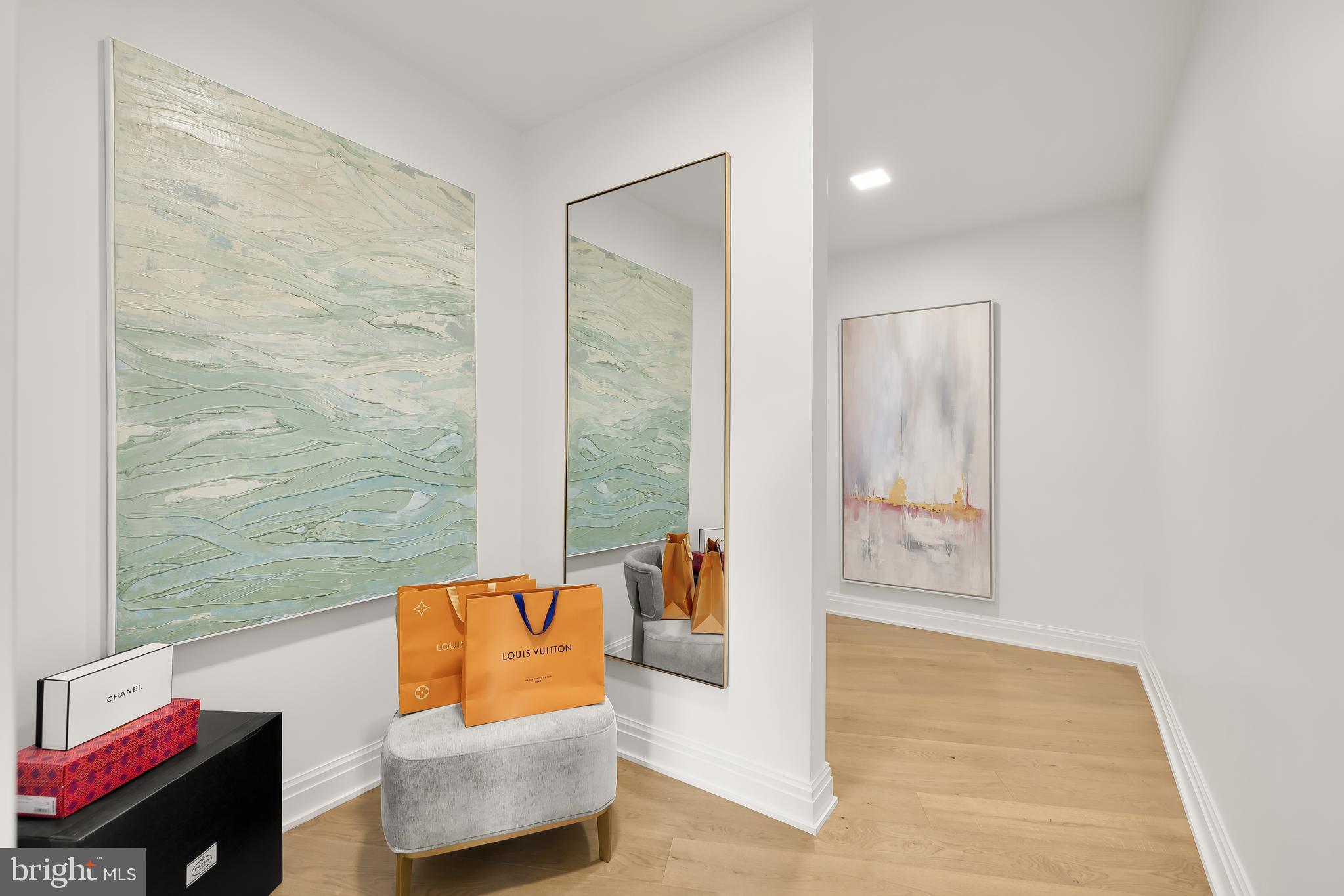 CHEVY CHASE - Residential