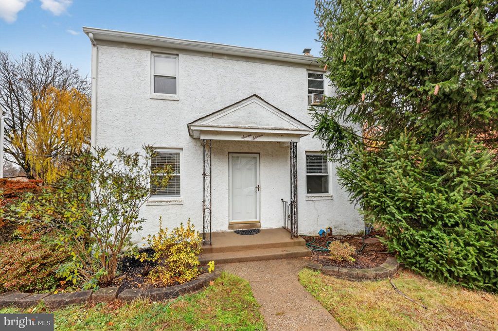 Photo of 711 Grant Avenue, WILLOW GROVE, PA 19090 (MLS # PAMC2162530)