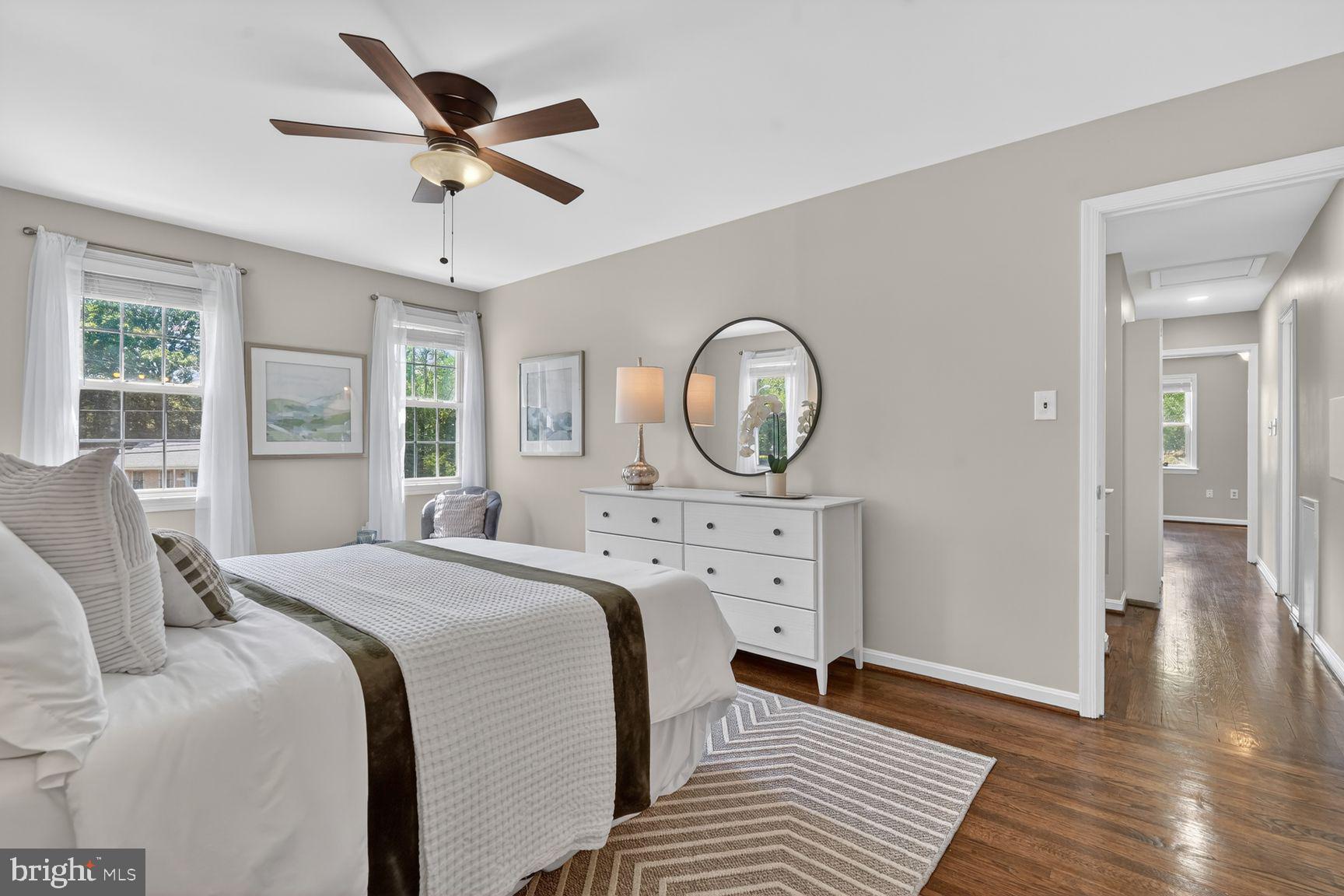 WHITE OAK MANOR - Residential