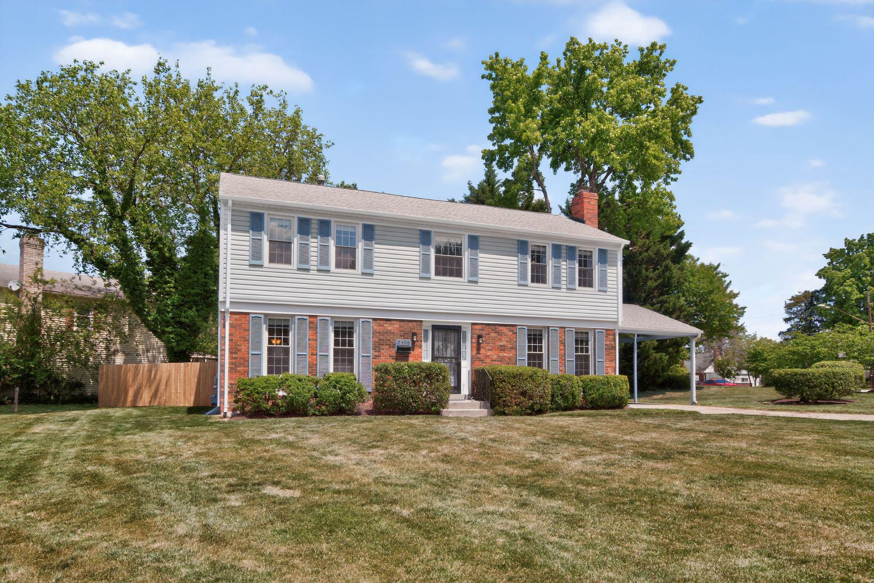 WHITE OAK MANOR - Residential