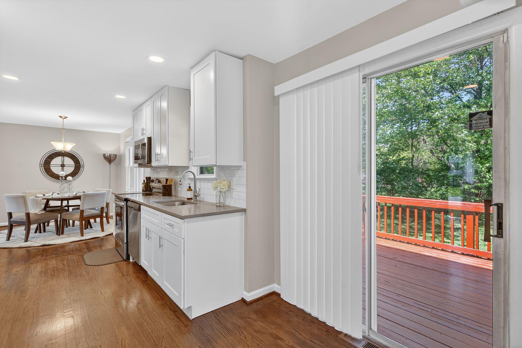 WHITE OAK MANOR - Residential