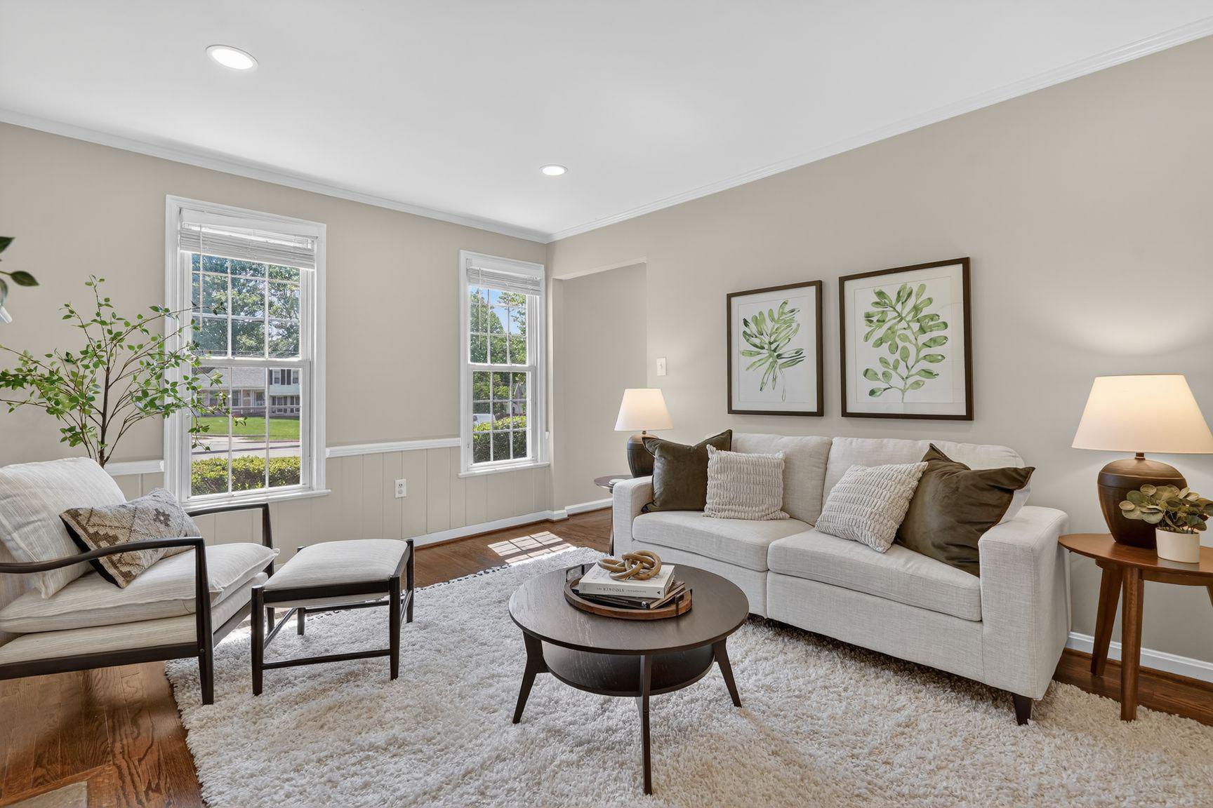WHITE OAK MANOR - Residential
