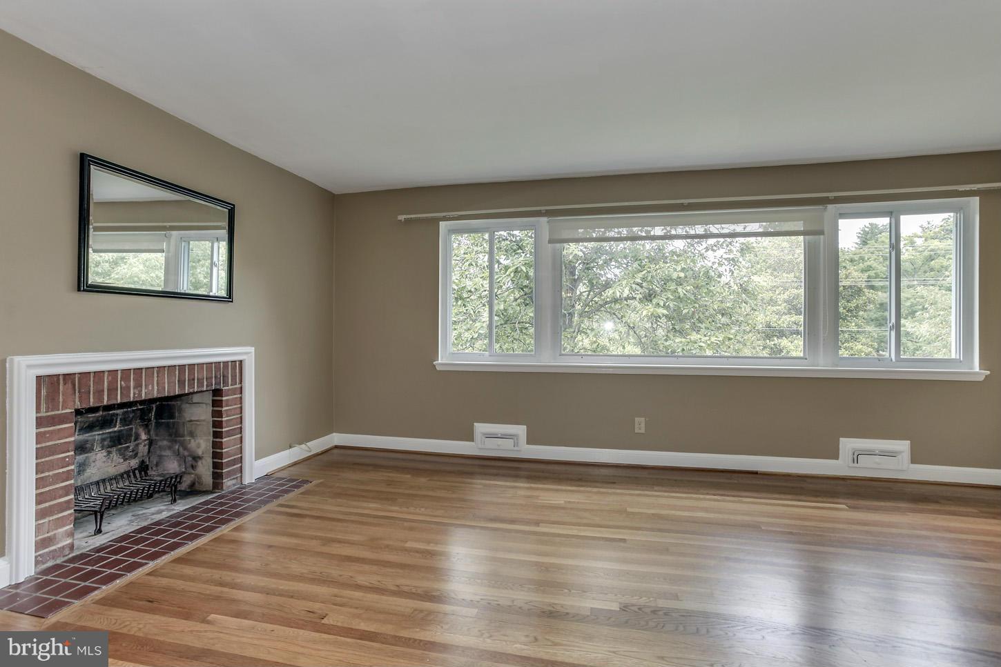 BROYHILL CREST - Residential