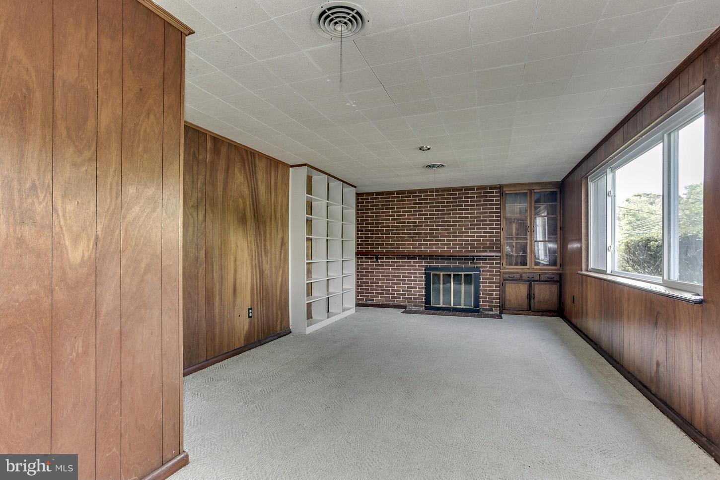 BROYHILL CREST - Residential